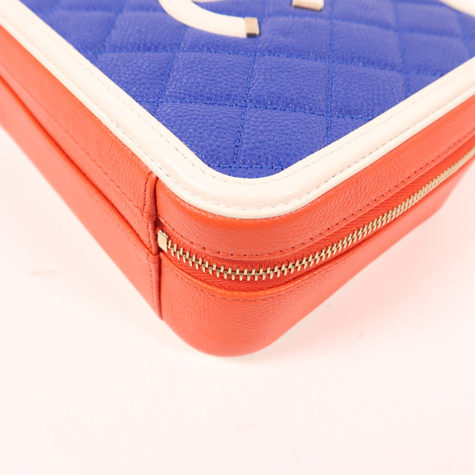 CHANEL 【激減優惠】牛皮皮革Vanity Case金扣鏈帶手挽肩背兩用袋