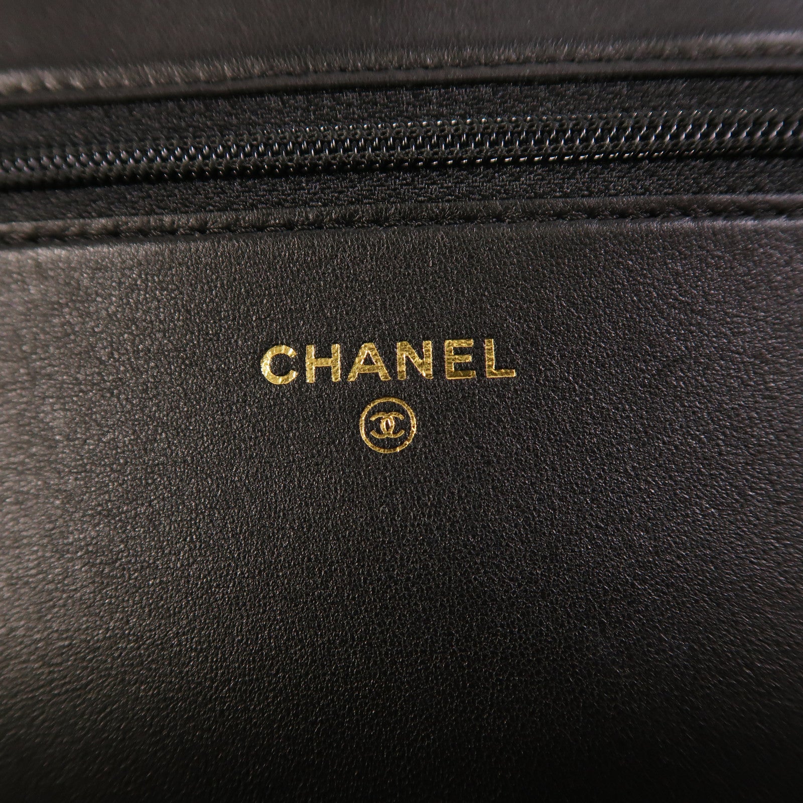 CHANEL 羊皮皮革Boy Wallet On Chain鏈帶肩背袋