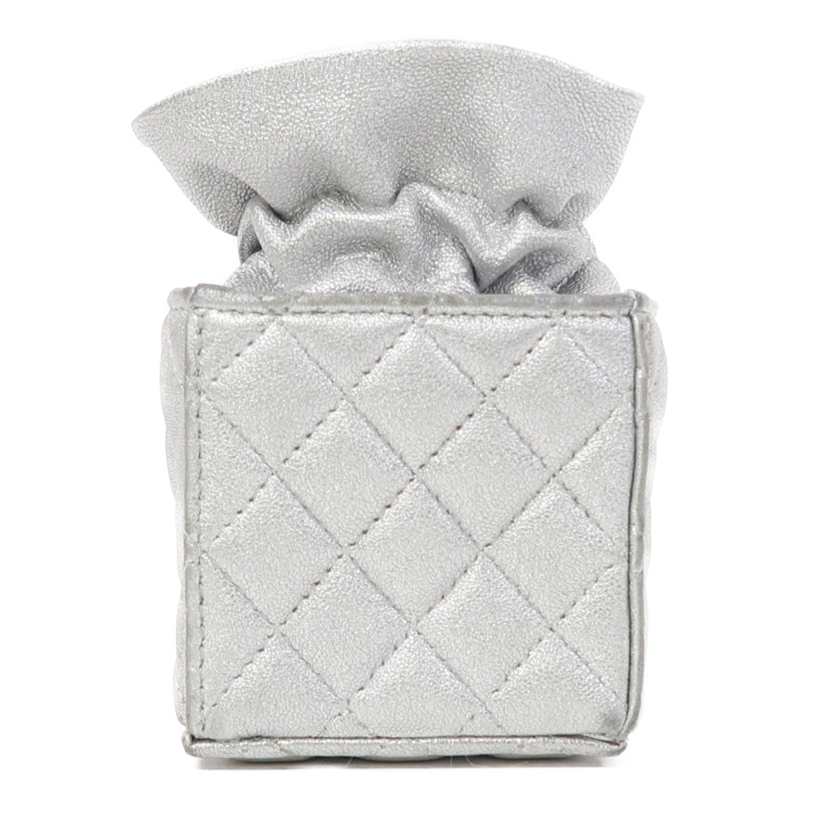 CHANEL 菱格羊皮皮革Micro Drawstring Bucket Bag銀扣鏈帶肩背袋銀色