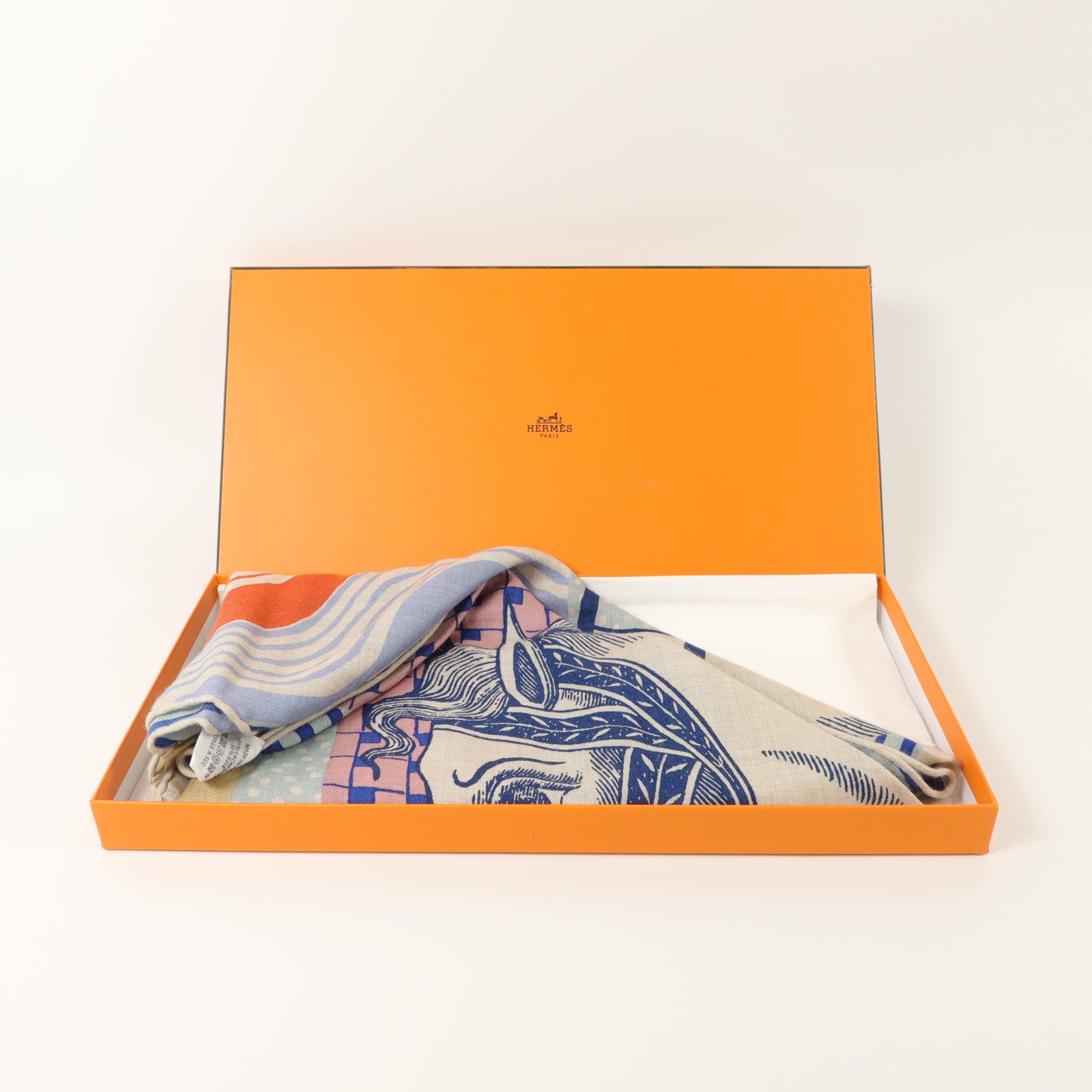 HERMES 羊絨/絲質Giant Triangle Scarf絲巾