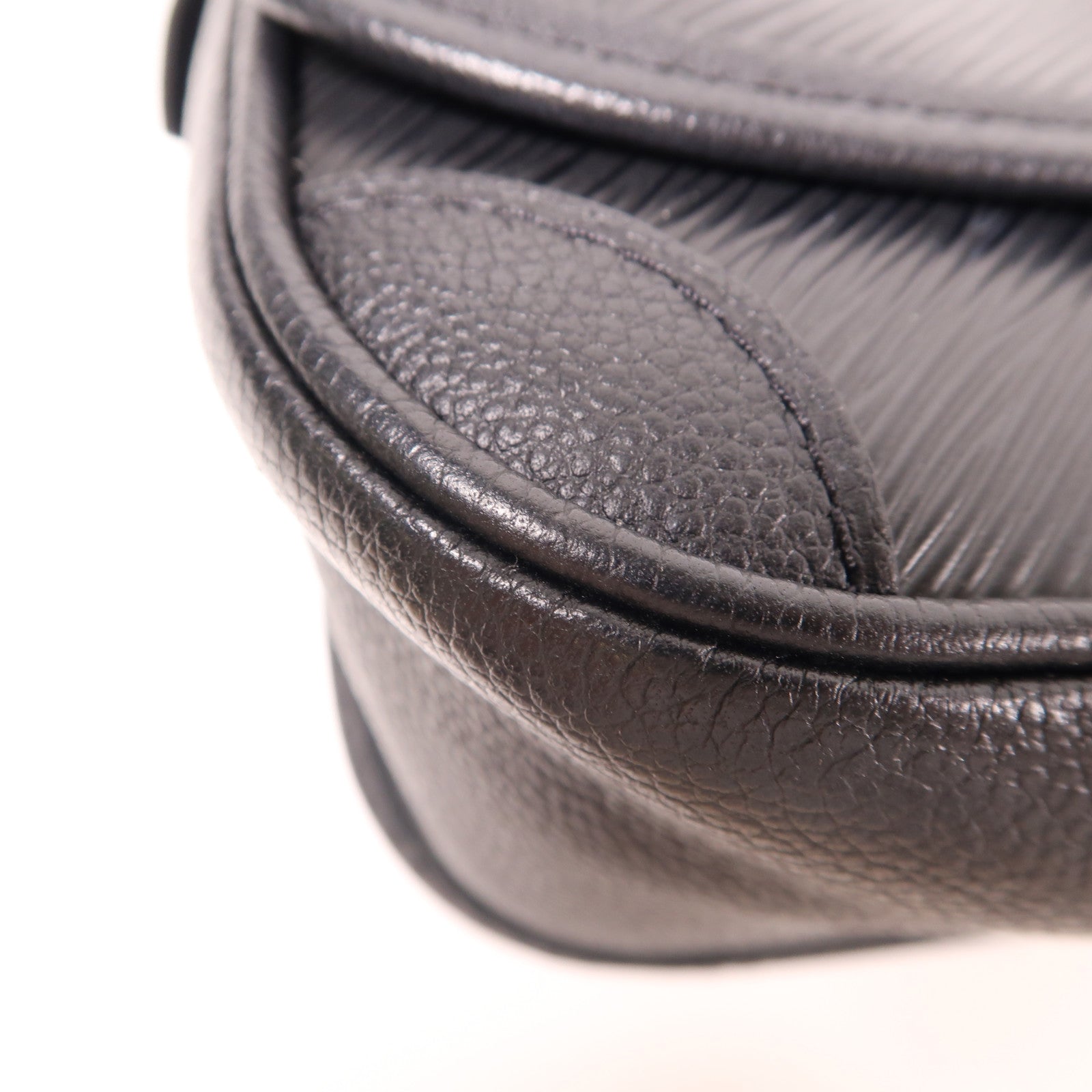 LOUIS VUITTON Epi Buci銀扣肩背袋黑色