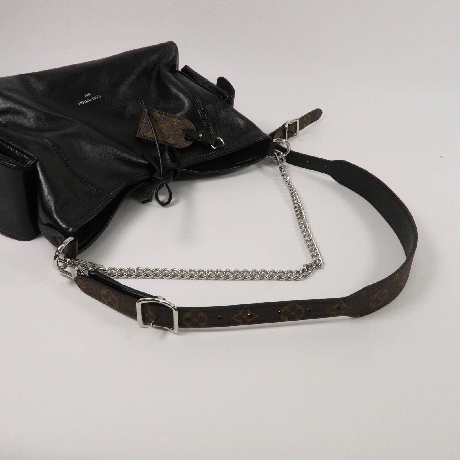 LOUIS VUITTON 羊皮皮革Carry All Vibe PM手挽肩背兩用袋
