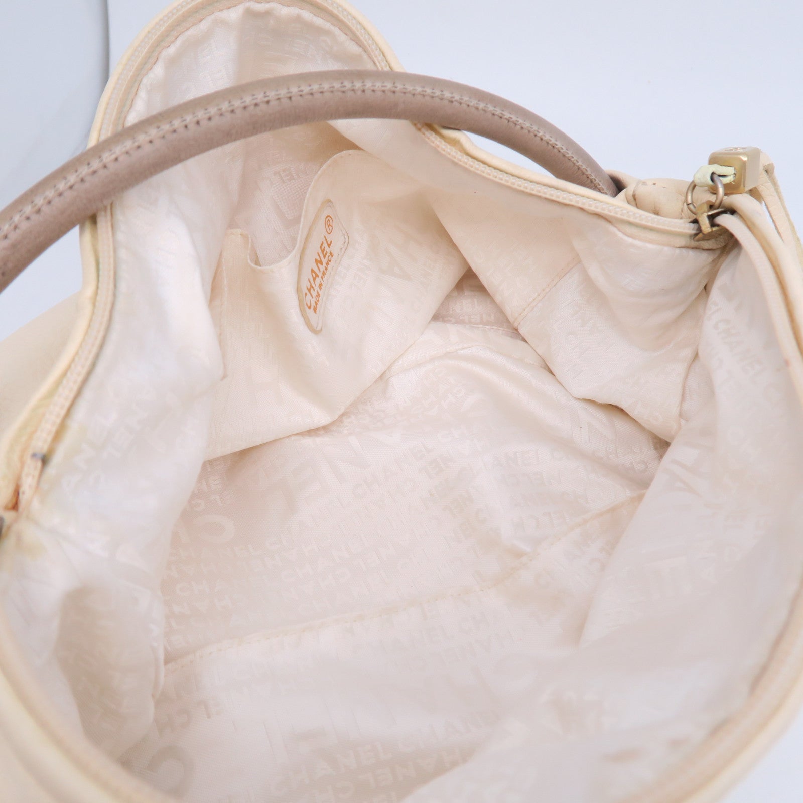 CHANEL 【清倉大減價】牛皮皮革Shoulder Bag金扣手挽肩背兩用袋米白色
