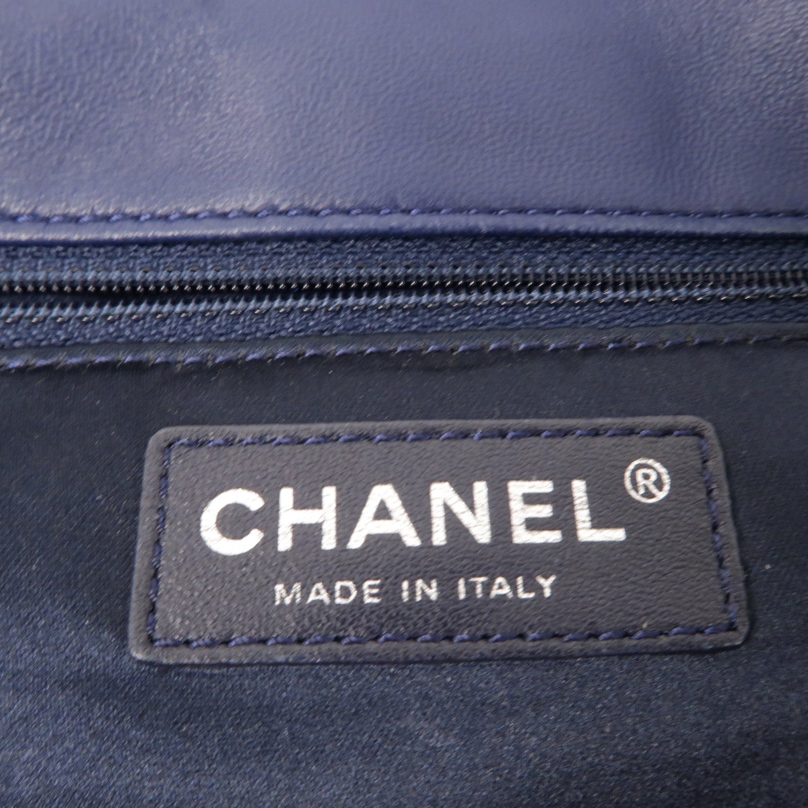 CHANEL 牛皮皮革Chain Shoulder鏈帶肩背袋