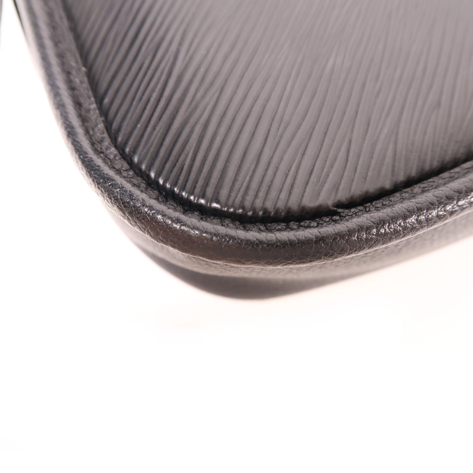 LOUIS VUITTON Epi Buci銀扣肩背袋黑色