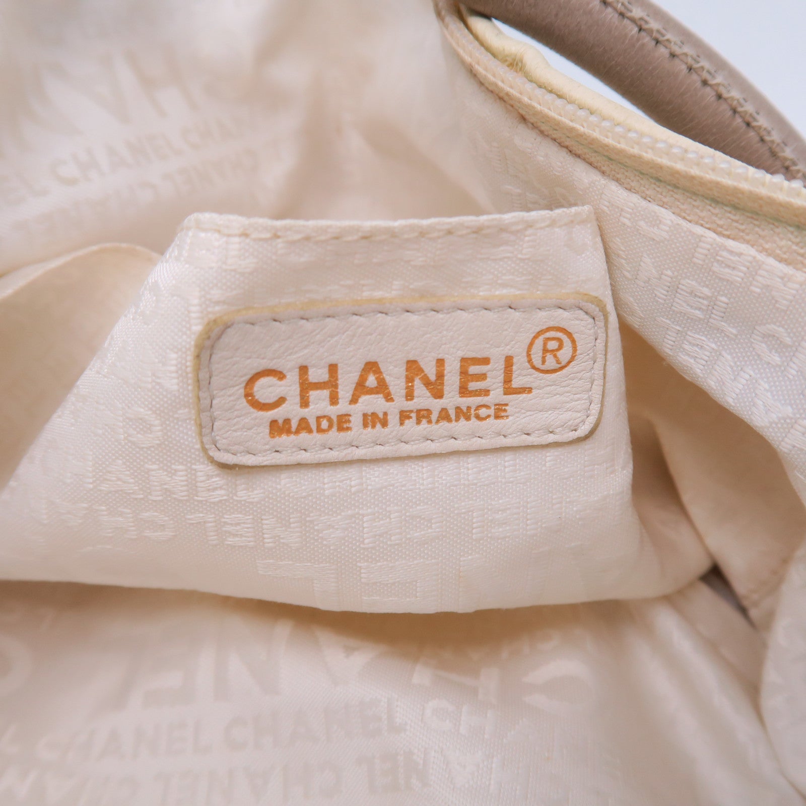 CHANEL 【清倉大減價】牛皮皮革Shoulder Bag金扣手挽肩背兩用袋米白色
