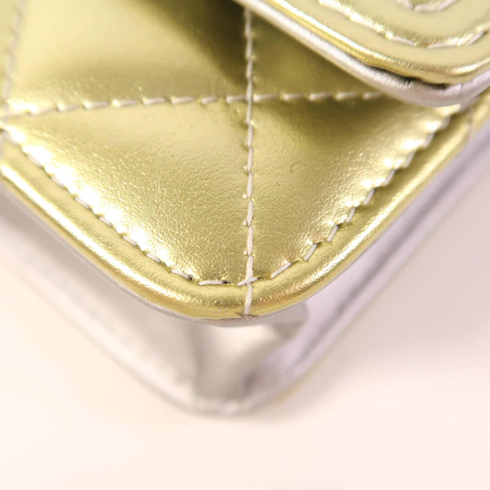 CHANEL 漆皮皮革Wallet On Chain銀扣鏈帶肩背袋