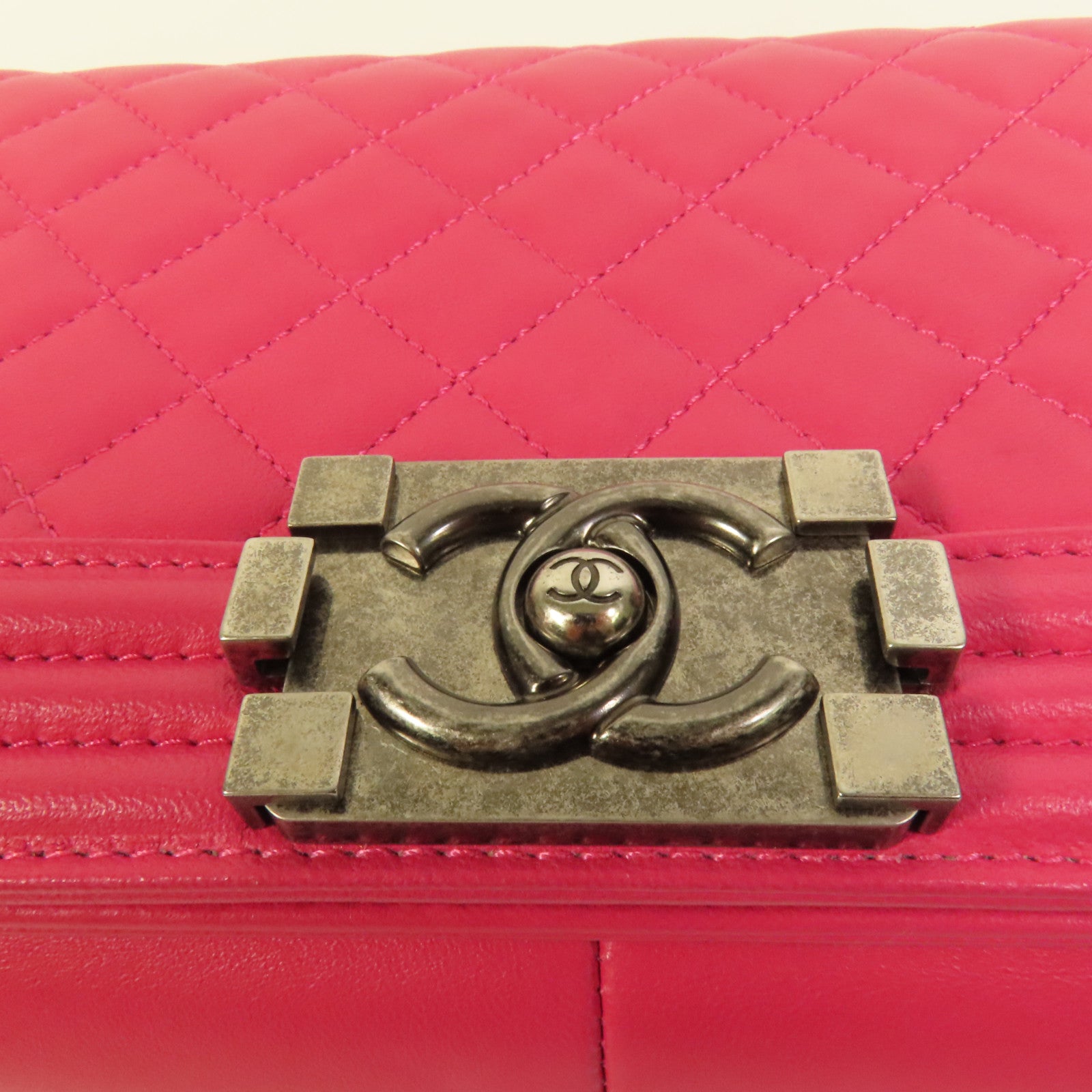 CHANEL 羊皮皮革Boy 25鏈帶肩背袋