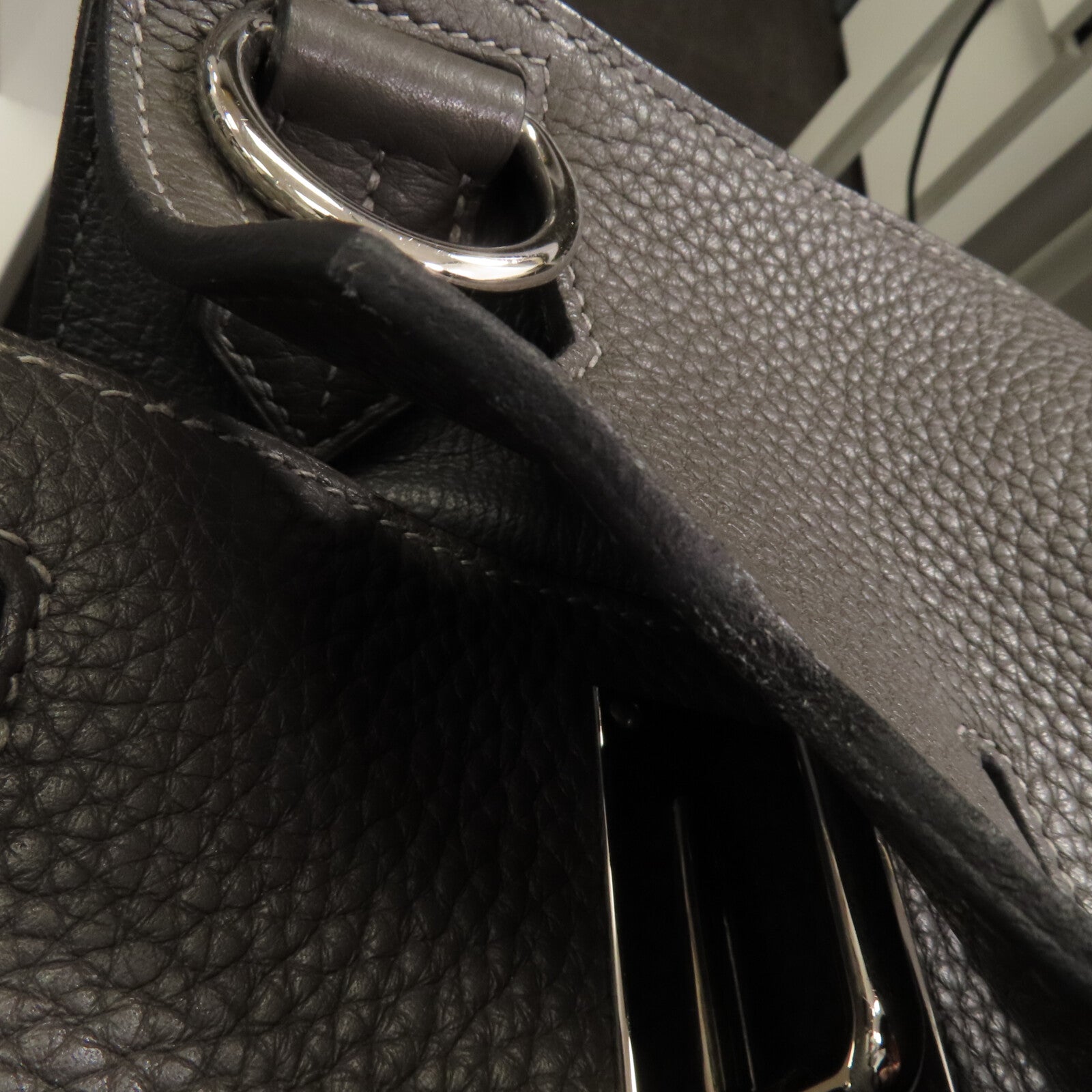 HERMES Clemence皮革Jypesiere 37銀扣肩背袋Etain