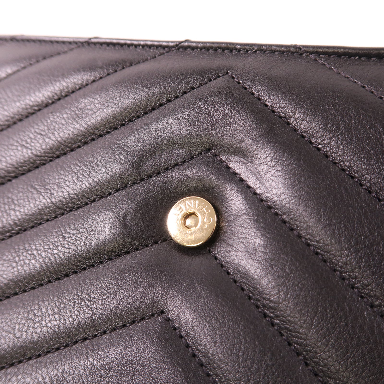 CHANEL 牛皮皮革Shoulder Bag金扣鏈帶肩背袋