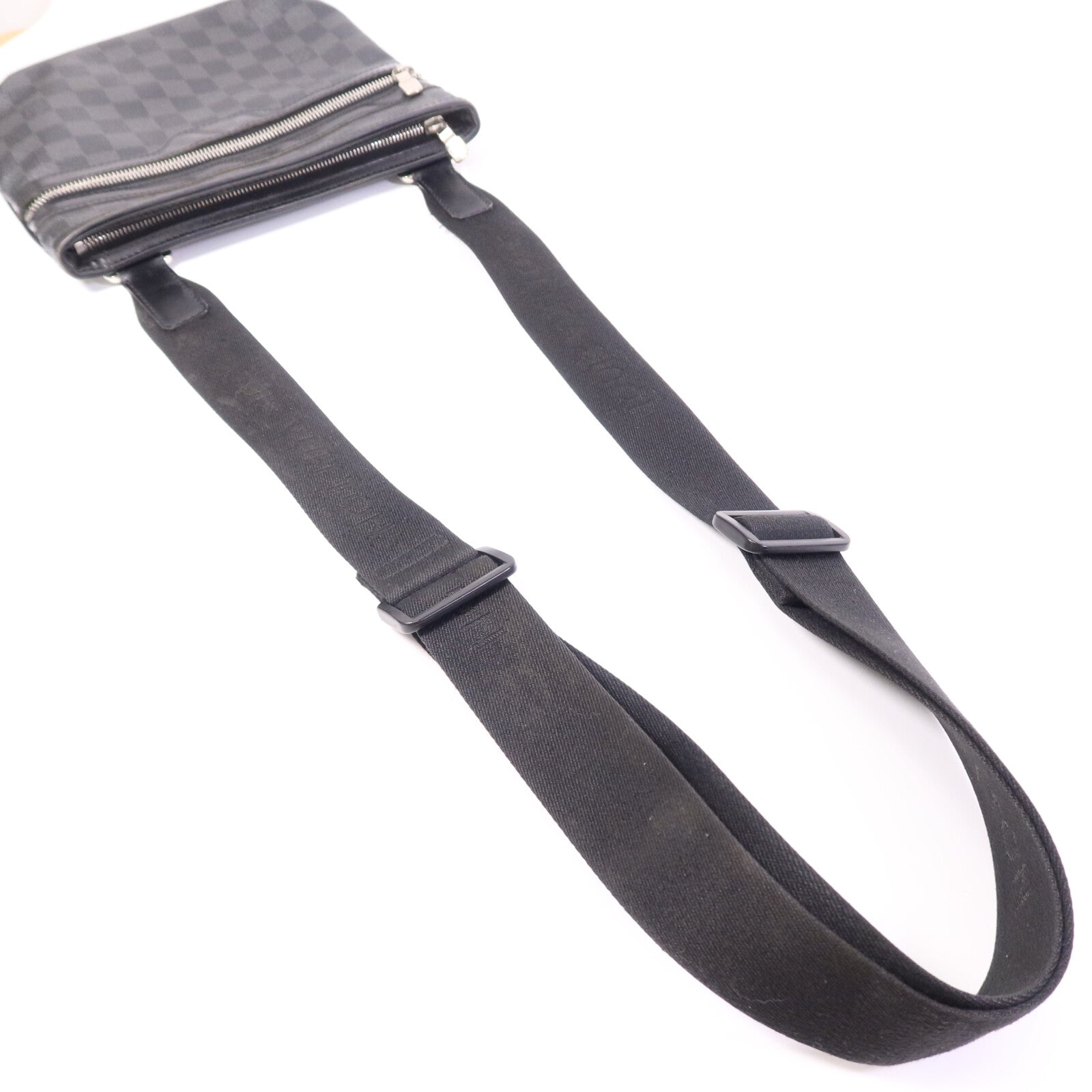 LOUIS VUITTON Damier Graphite Thomas銀扣肩背袋