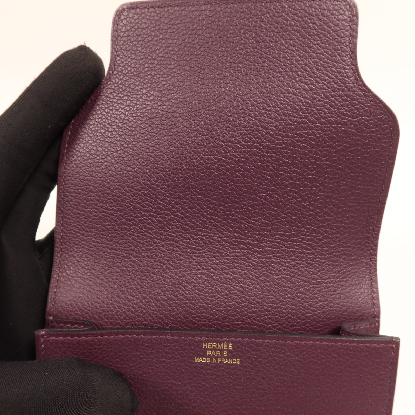 HERMES Evercolour皮革Roulis Slim金扣手拿包Cassis