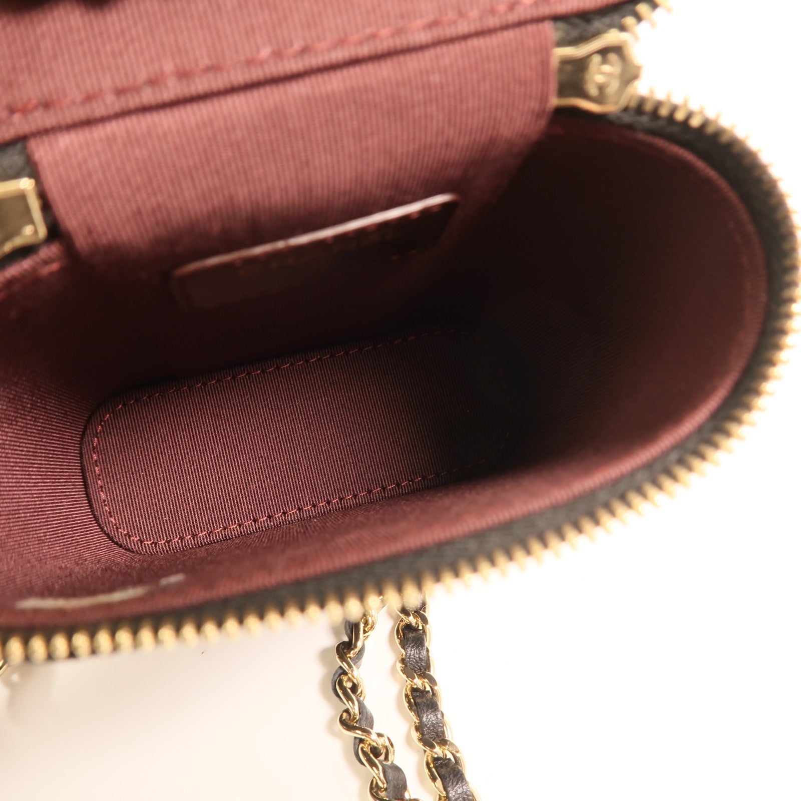 CHANEL 羊皮皮革Mini Pouch With Chain金扣鏈帶肩背袋