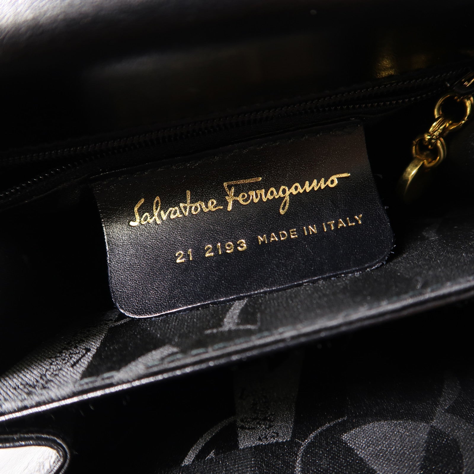 Salvatore Ferragamo 牛皮皮革Small Top Handle金扣手挽肩背兩用袋黑色