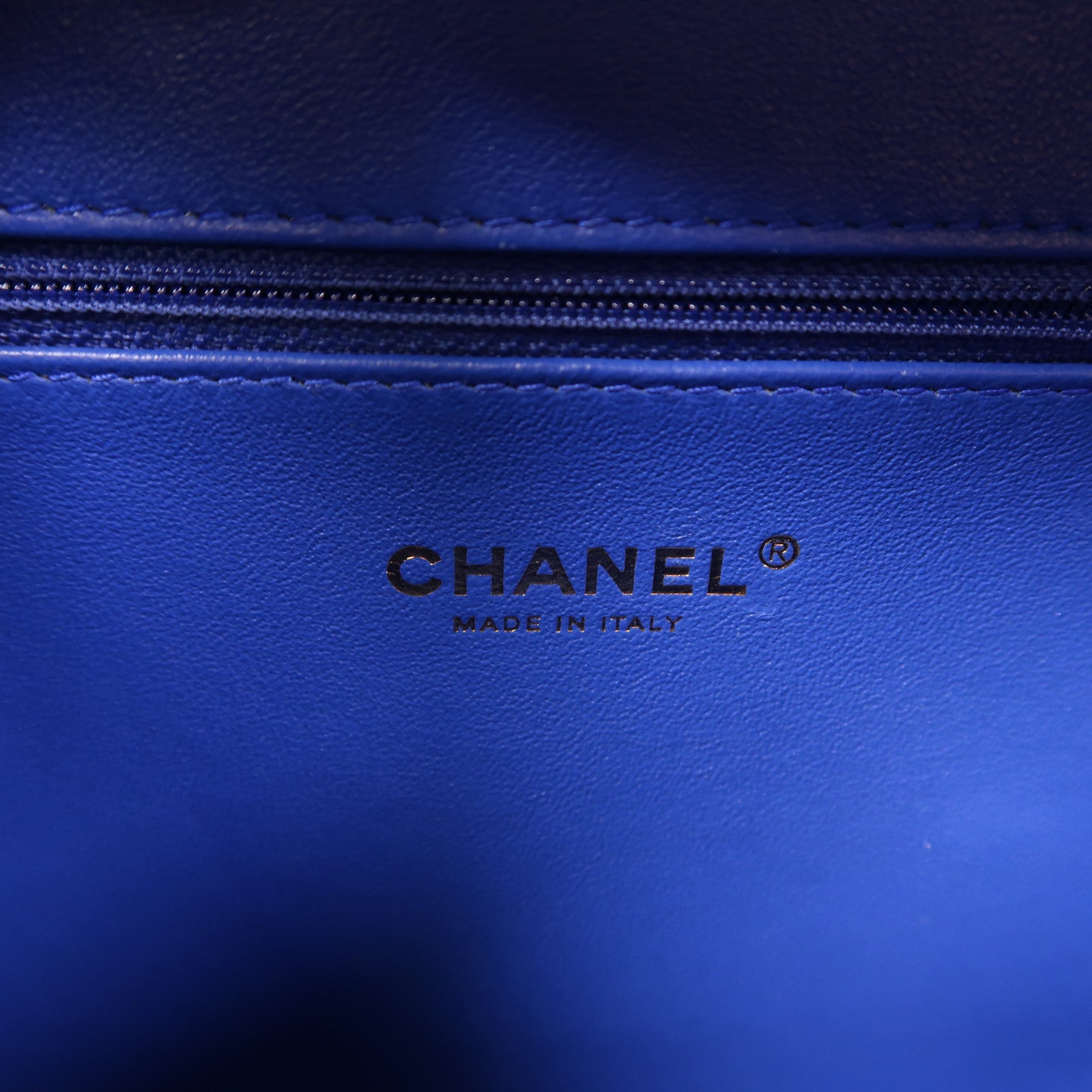 CHANEL 【激減優惠】牛皮皮革Vanity Case金扣鏈帶手挽肩背兩用袋