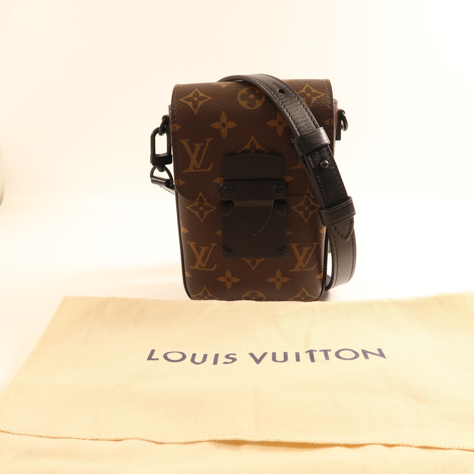 LOUIS VUITTON Monogram S-Lock肩背袋