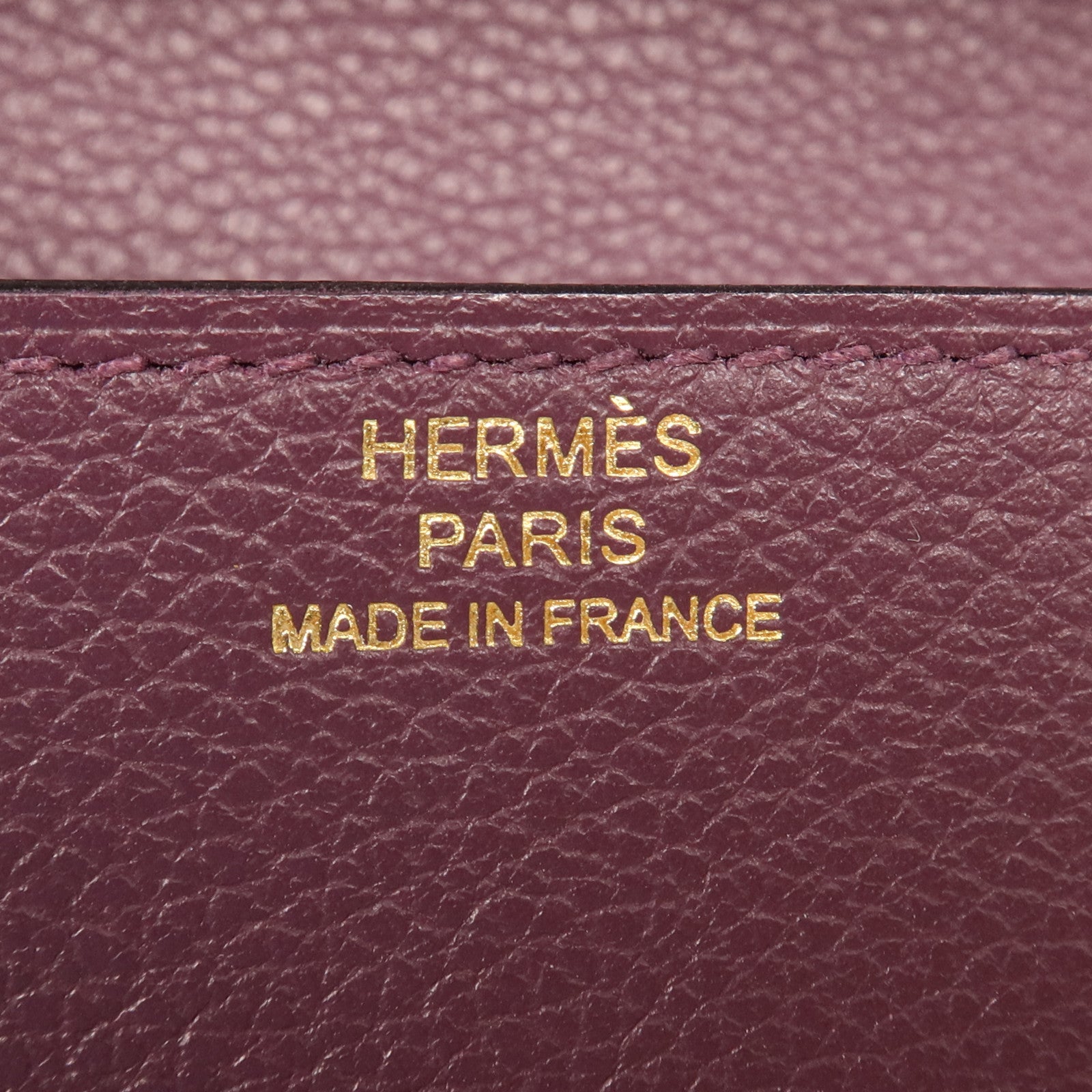HERMES Evercolour皮革Roulis Slim金扣手拿包Cassis