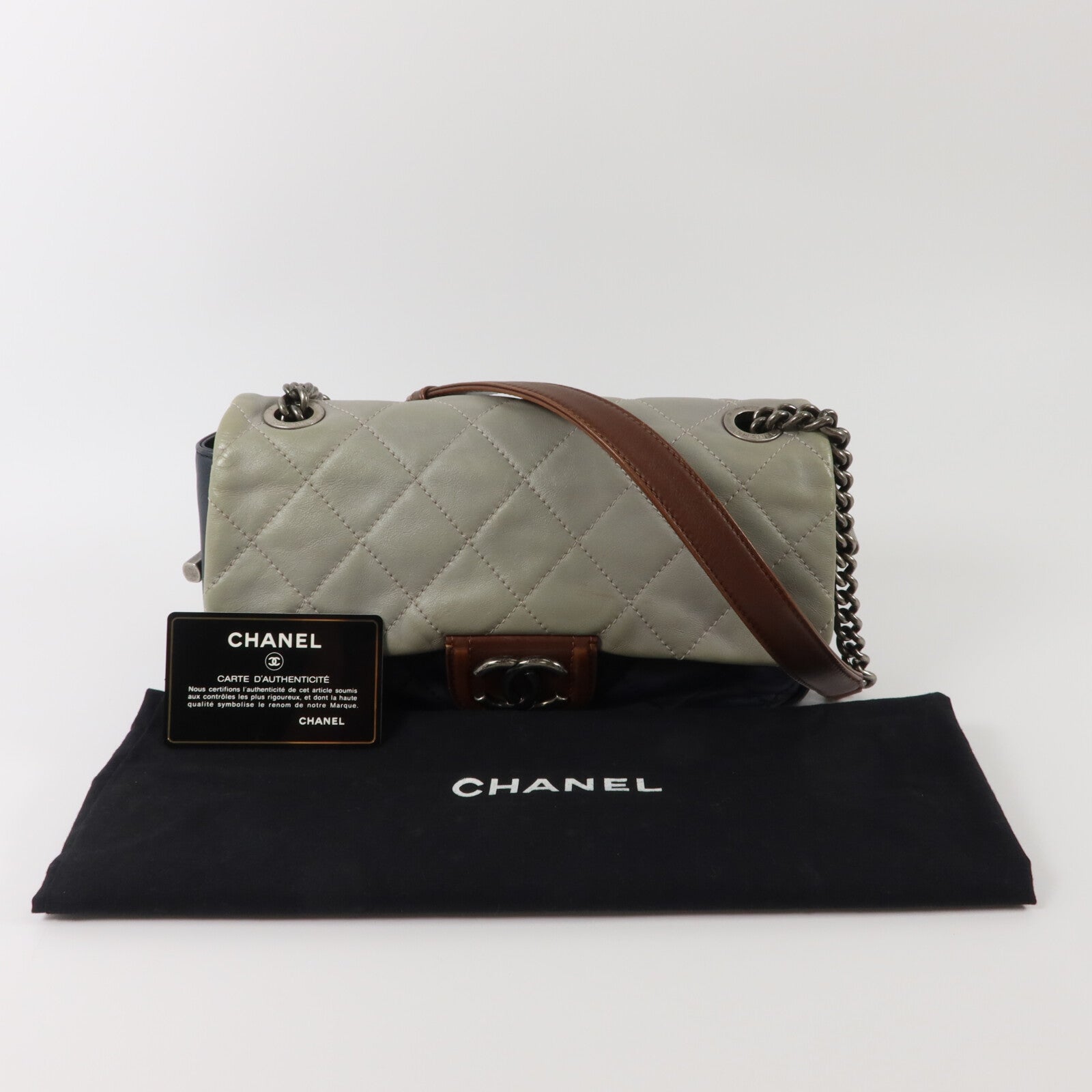 CHANEL 牛皮皮革Tricolor Country Chic Flap Bag鏈帶肩背袋