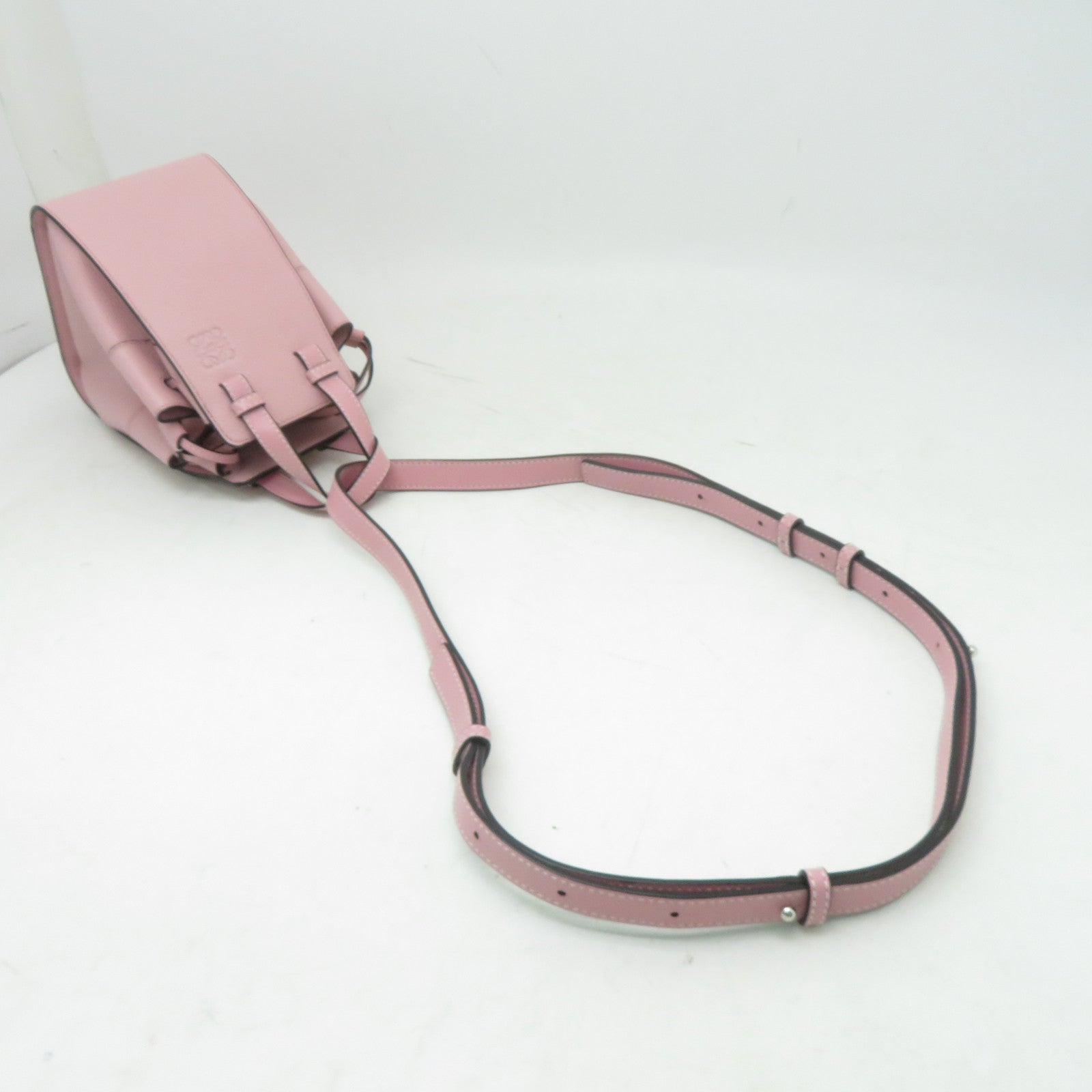LOEWE 【激減優惠】牛皮皮革Hammock Mini銀扣手挽肩背兩用袋粉紅色
