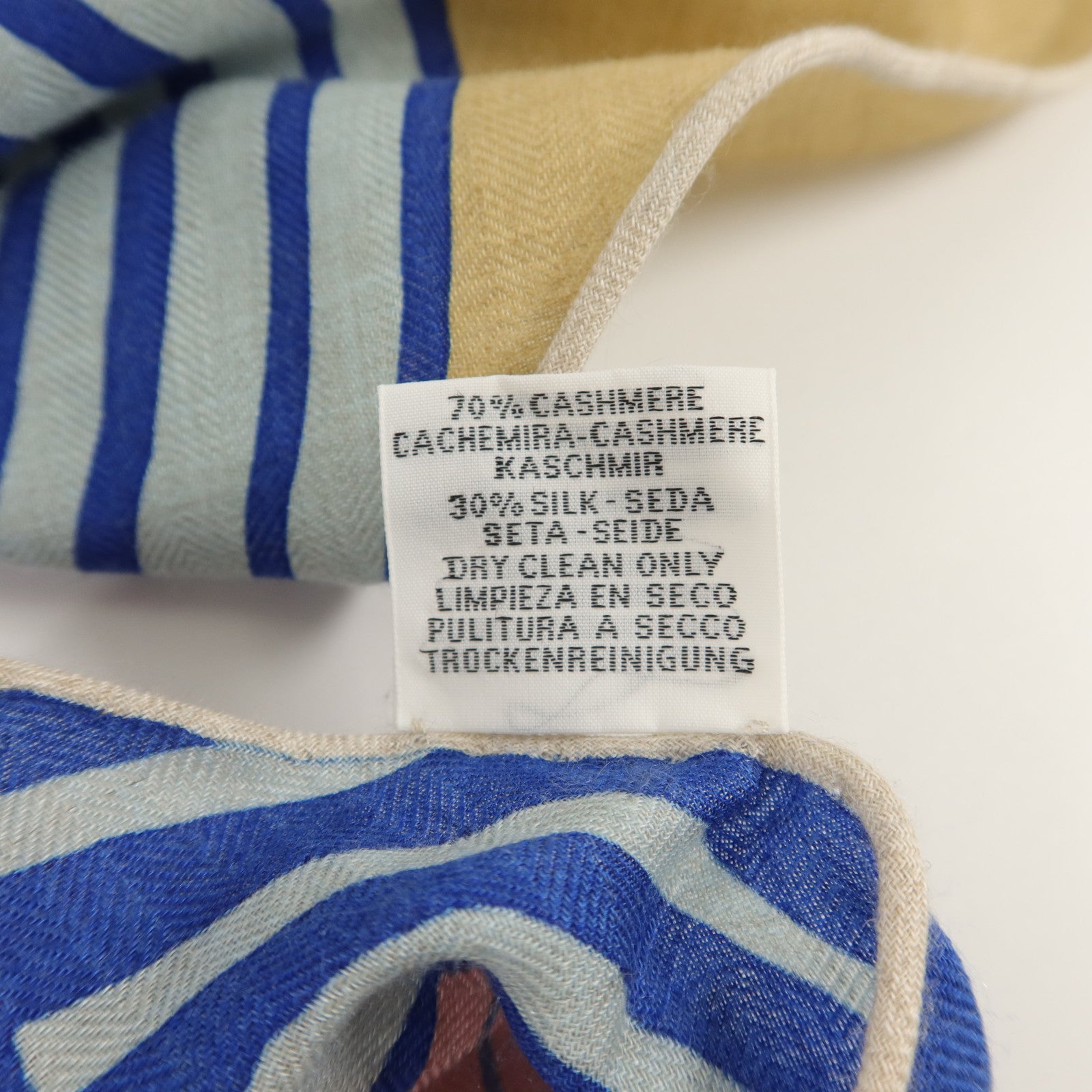 HERMES 羊絨/絲質Giant Triangle Scarf絲巾