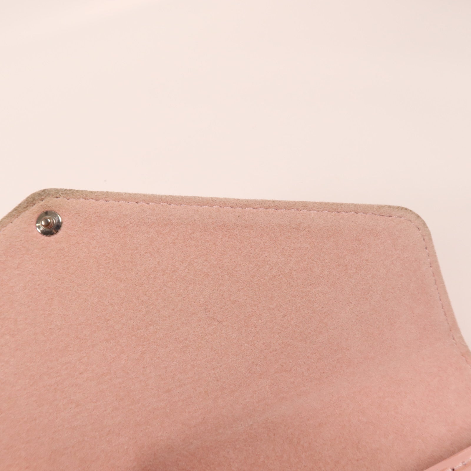 LOUIS VUITTON Epi Pochette Felicie銀扣鏈帶肩背袋