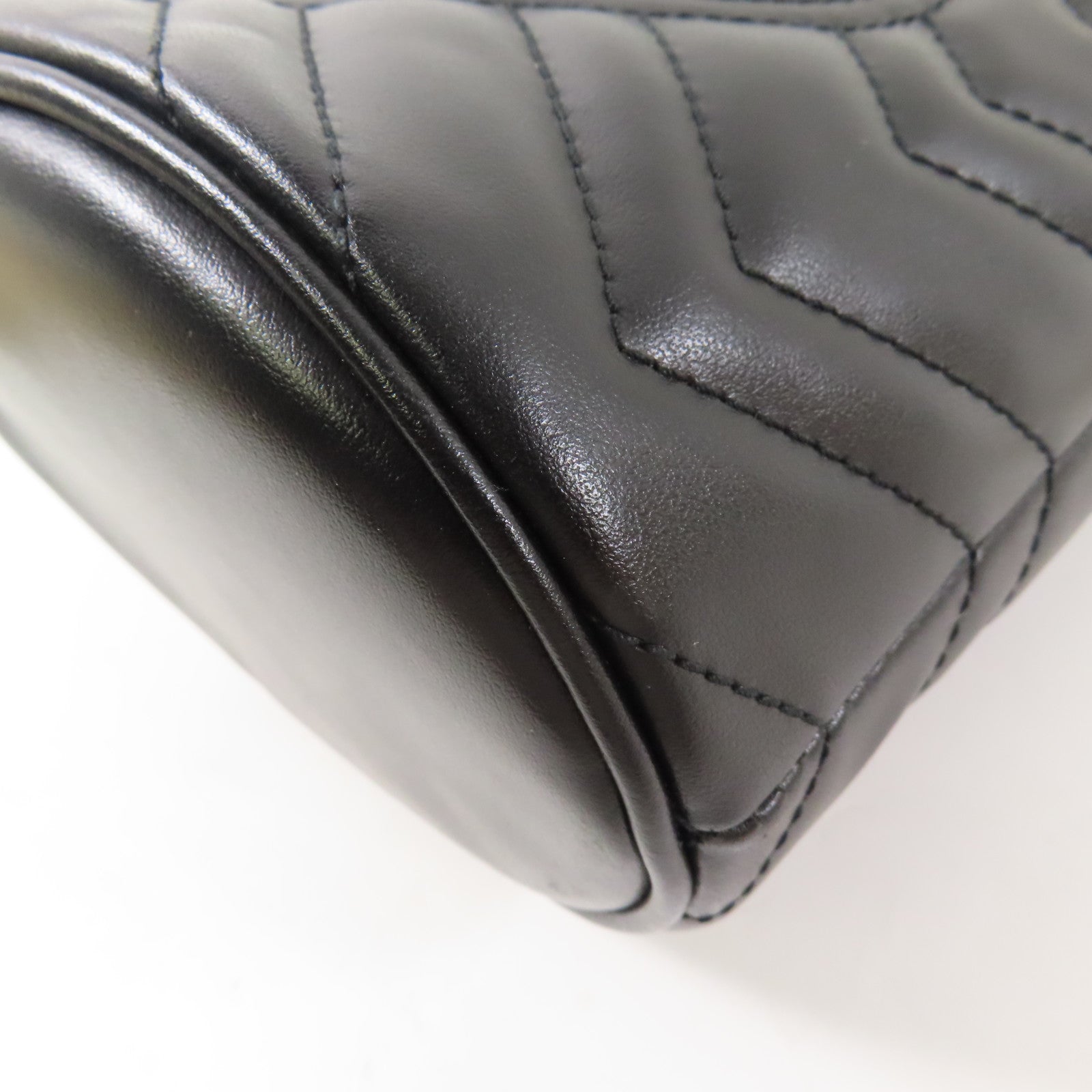 GUCCI 牛皮皮革GG Marmont金扣肩背袋