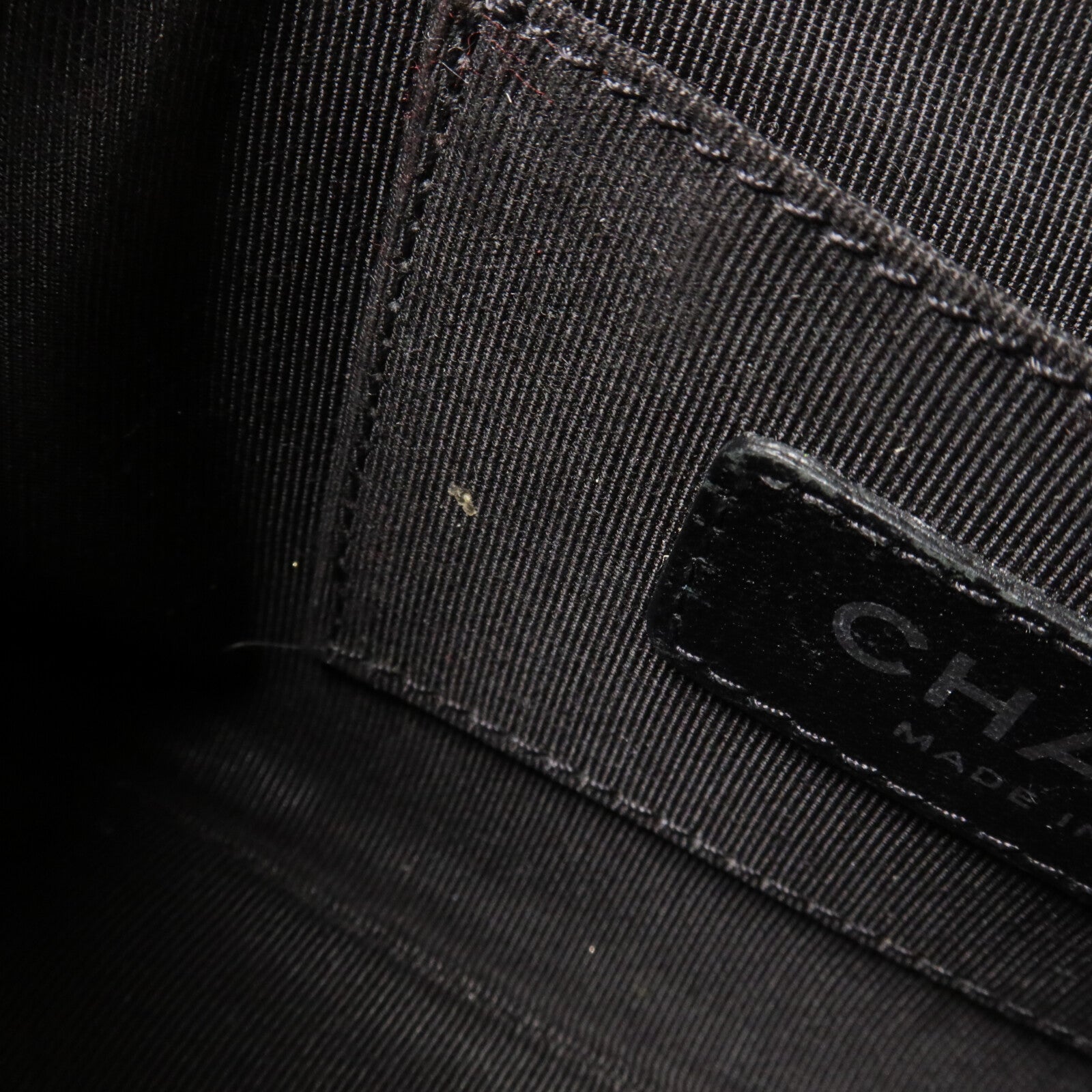 CHANEL 牛皮皮革Mini Flap 17cm鏈帶肩背袋