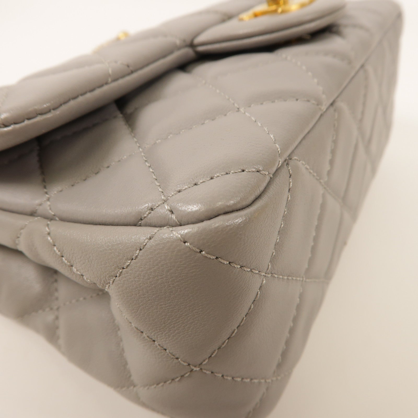 CHANEL 羊皮皮革Classic 20金扣鏈帶肩背袋