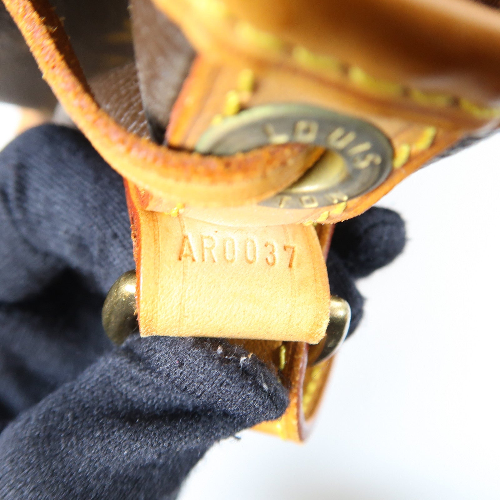 LOUIS VUITTON Monogram Noe Bucket Bag金扣肩背袋棕色