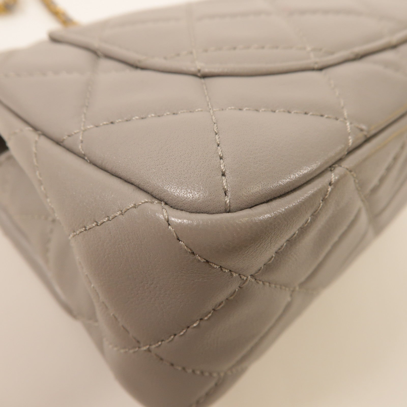 CHANEL 羊皮皮革Classic 20金扣鏈帶肩背袋