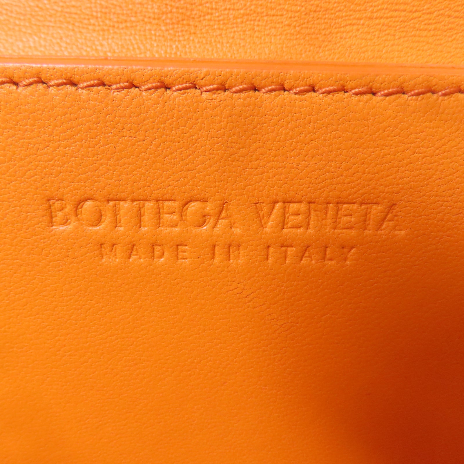 BOTTEGA VENETA 牛皮皮革Mini The Classic金扣手挽肩背兩用袋橙色