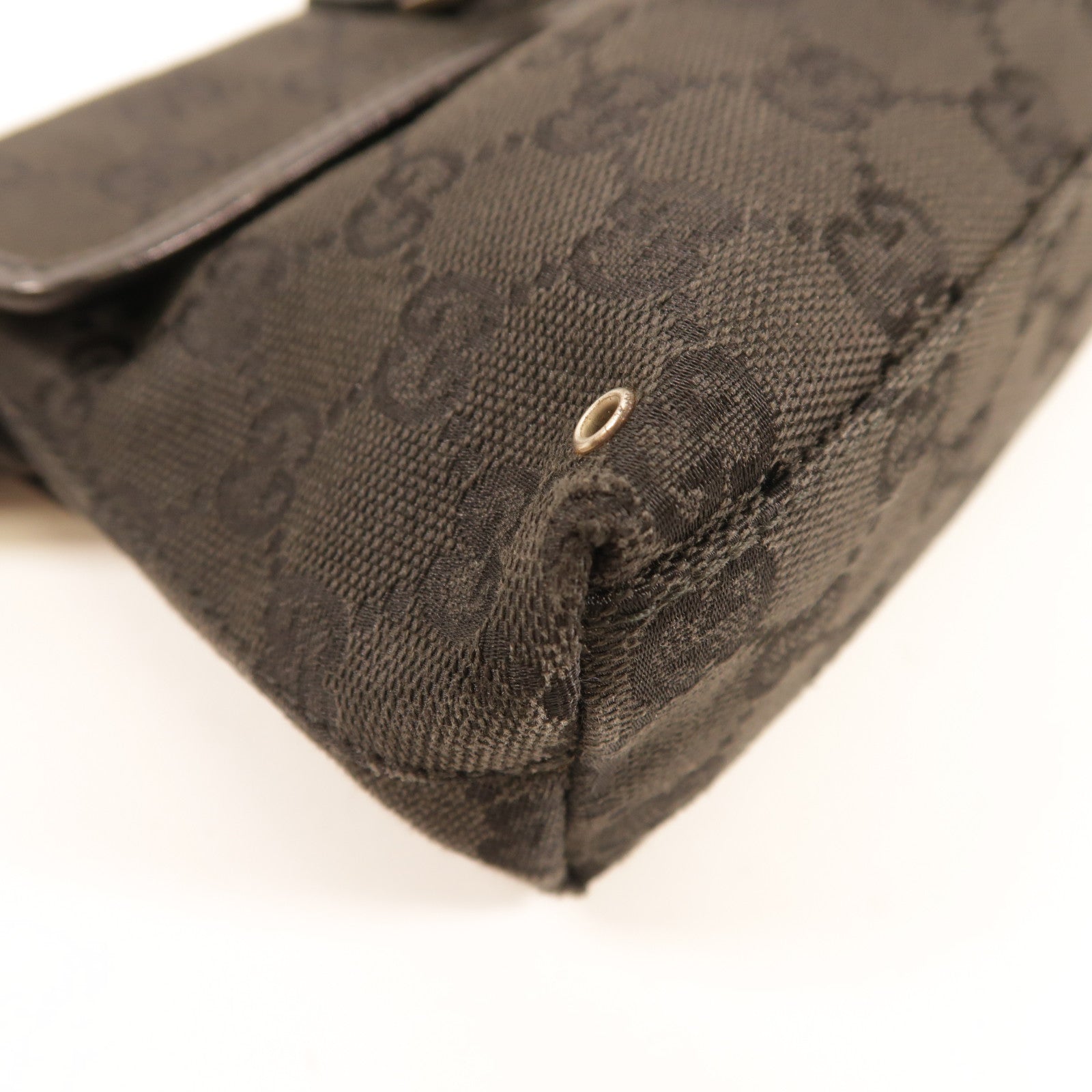 GUCCI 帆布Belt Bag銀扣肩背袋