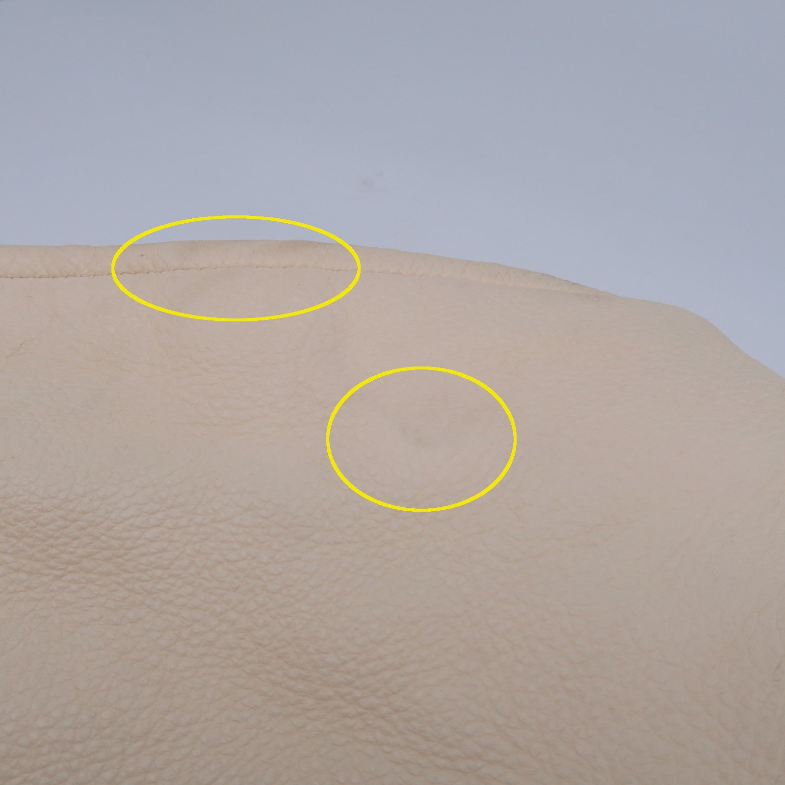 CHANEL 【清倉大減價】牛皮皮革Shoulder Bag金扣手挽肩背兩用袋米白色