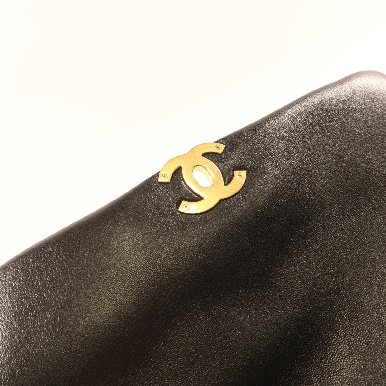 CHANEL 羊皮皮革Chanel 19 Maxi金扣/銀扣鏈帶手挽肩背兩用袋黑色