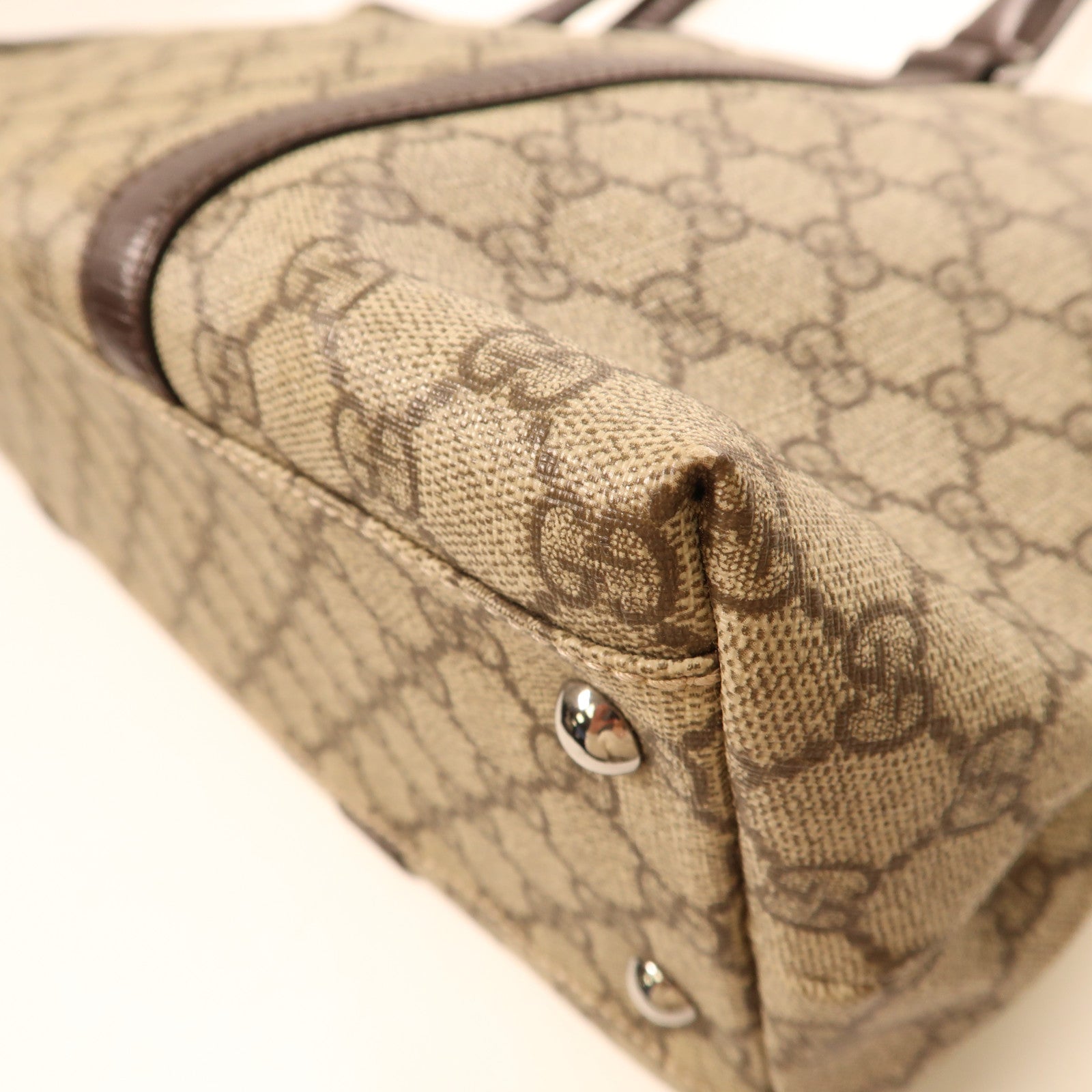 GUCCI 塗層帆布GG Supreme Tote Bag銀扣肩背袋啡色