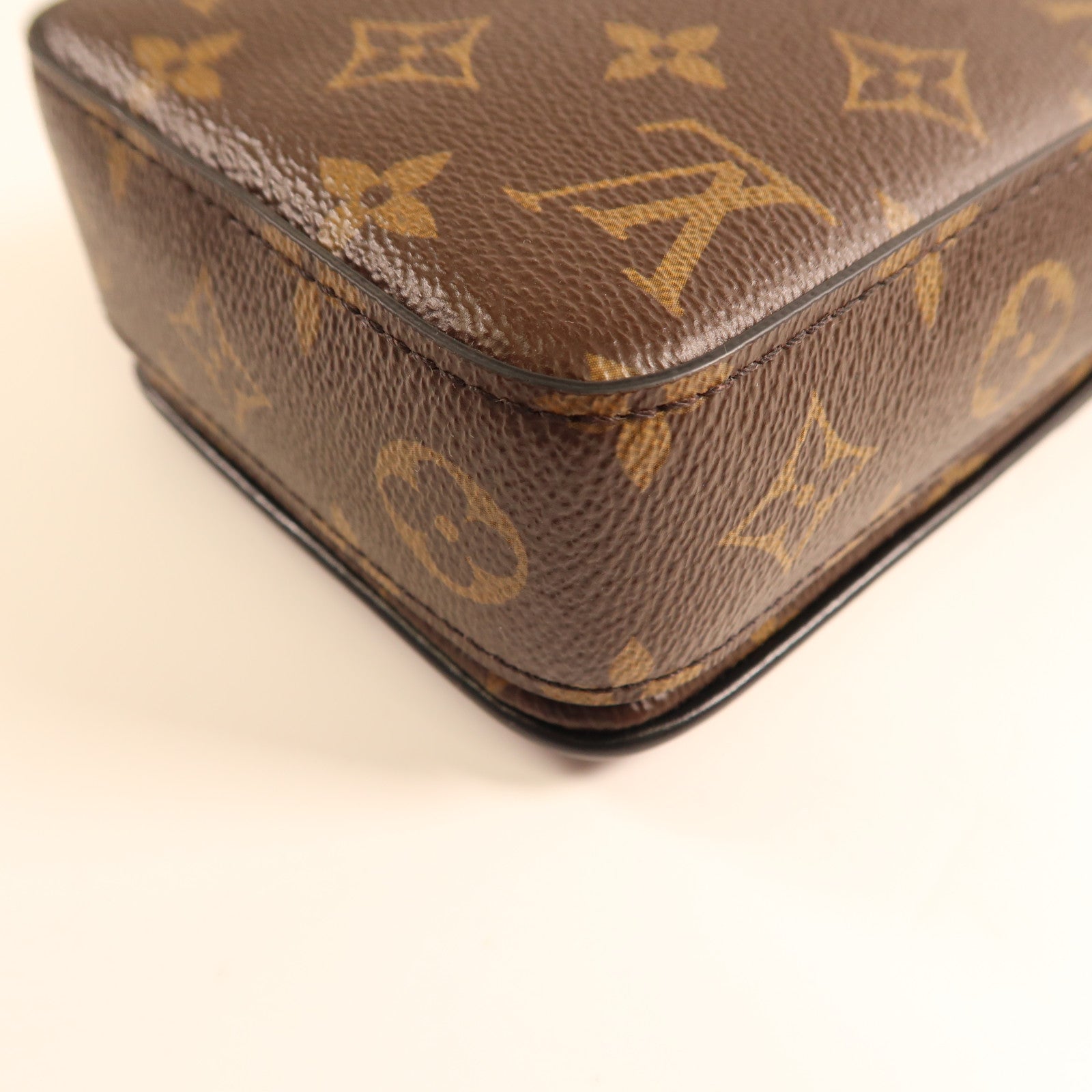 LOUIS VUITTON Monogram S-Lock肩背袋