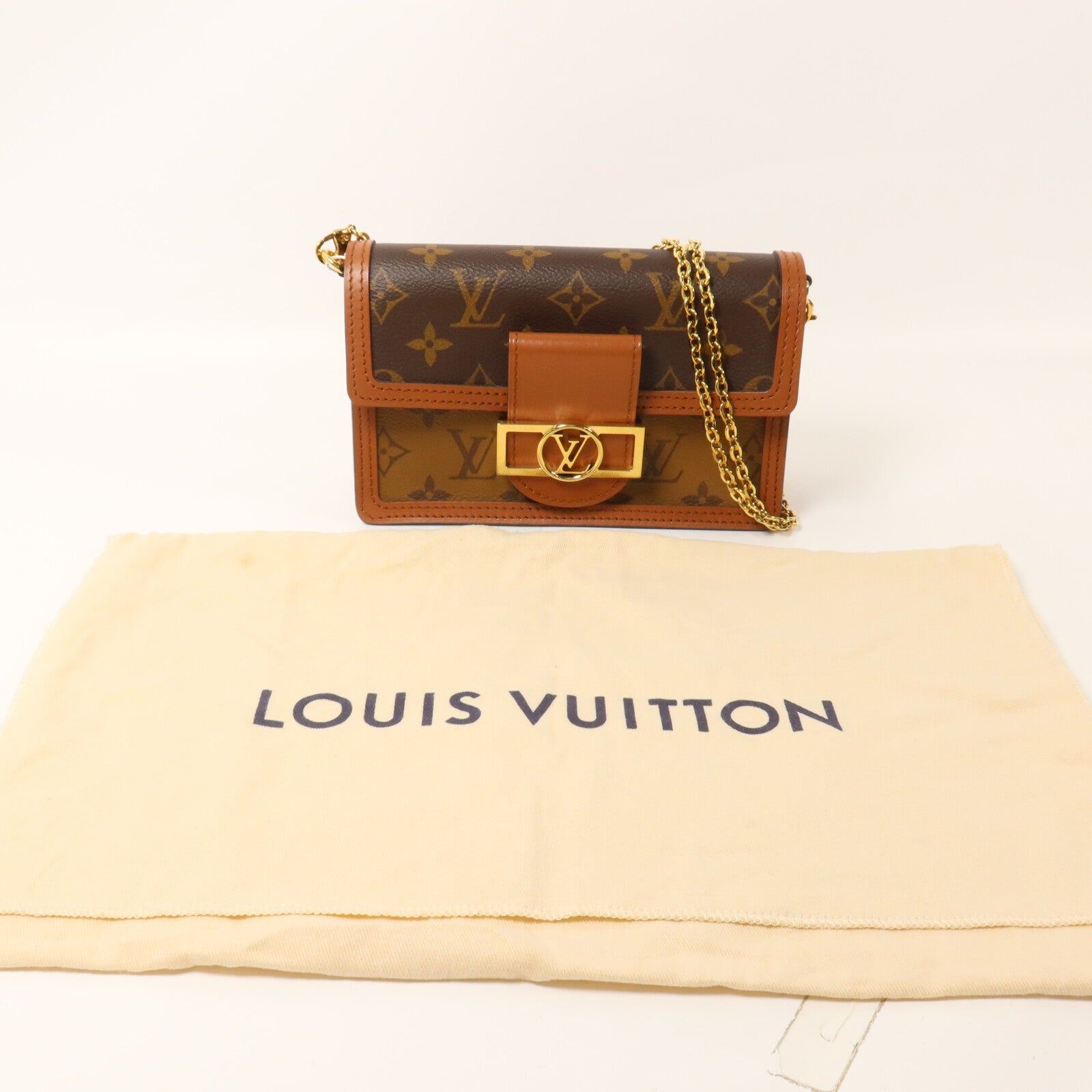 LOUIS VUITTON Monogram Reverse Dauphine Chain Wallet鏈帶肩背袋
