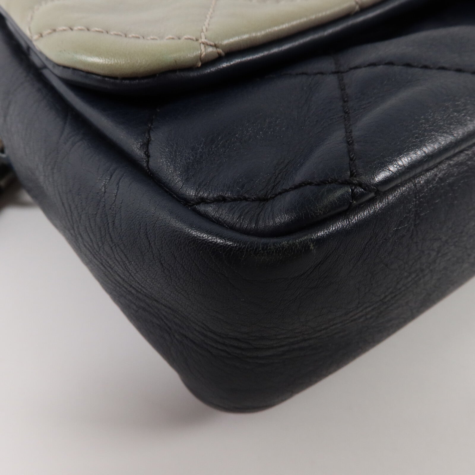 CHANEL 牛皮皮革Tricolor Country Chic Flap Bag鏈帶肩背袋