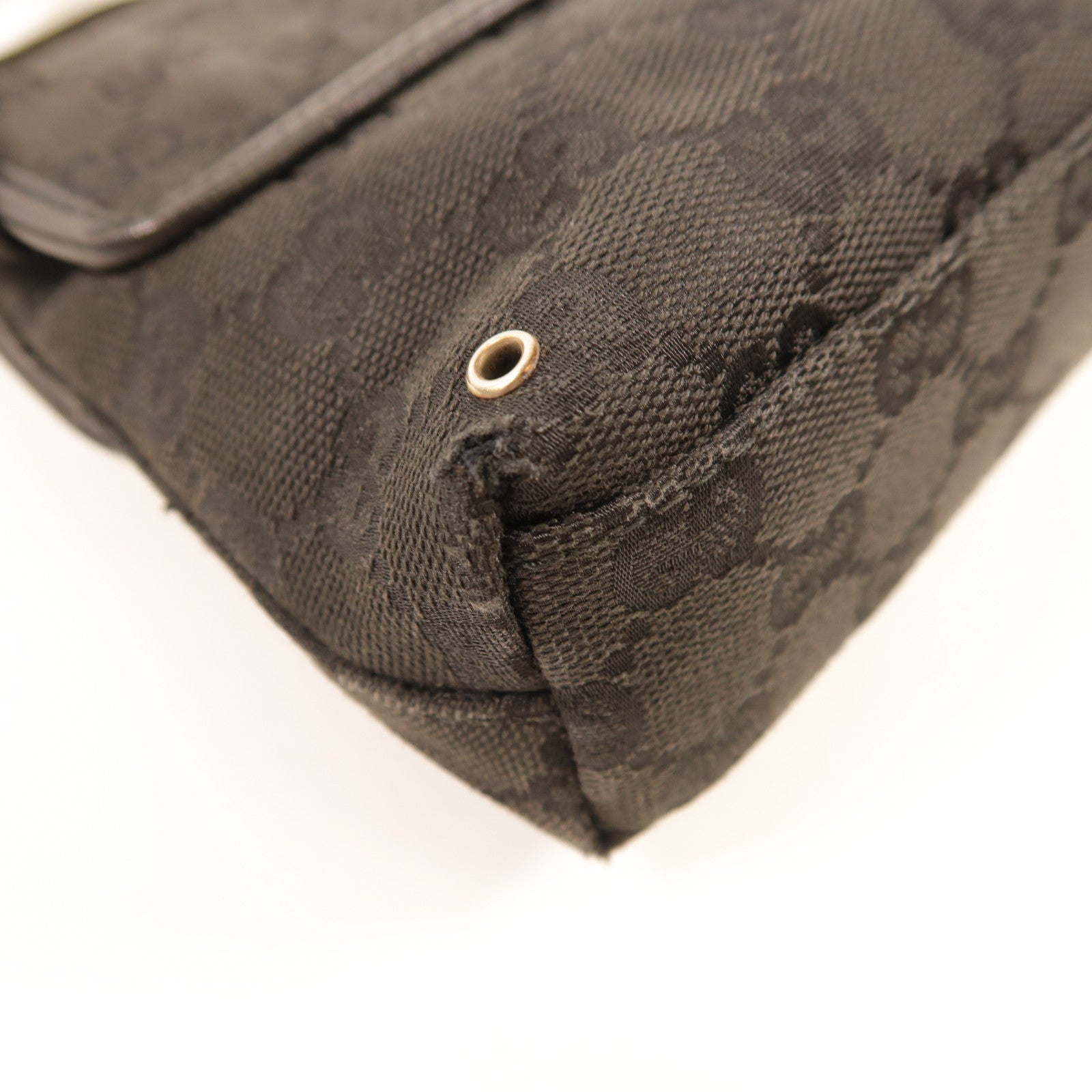 GUCCI 帆布Belt Bag銀扣肩背袋