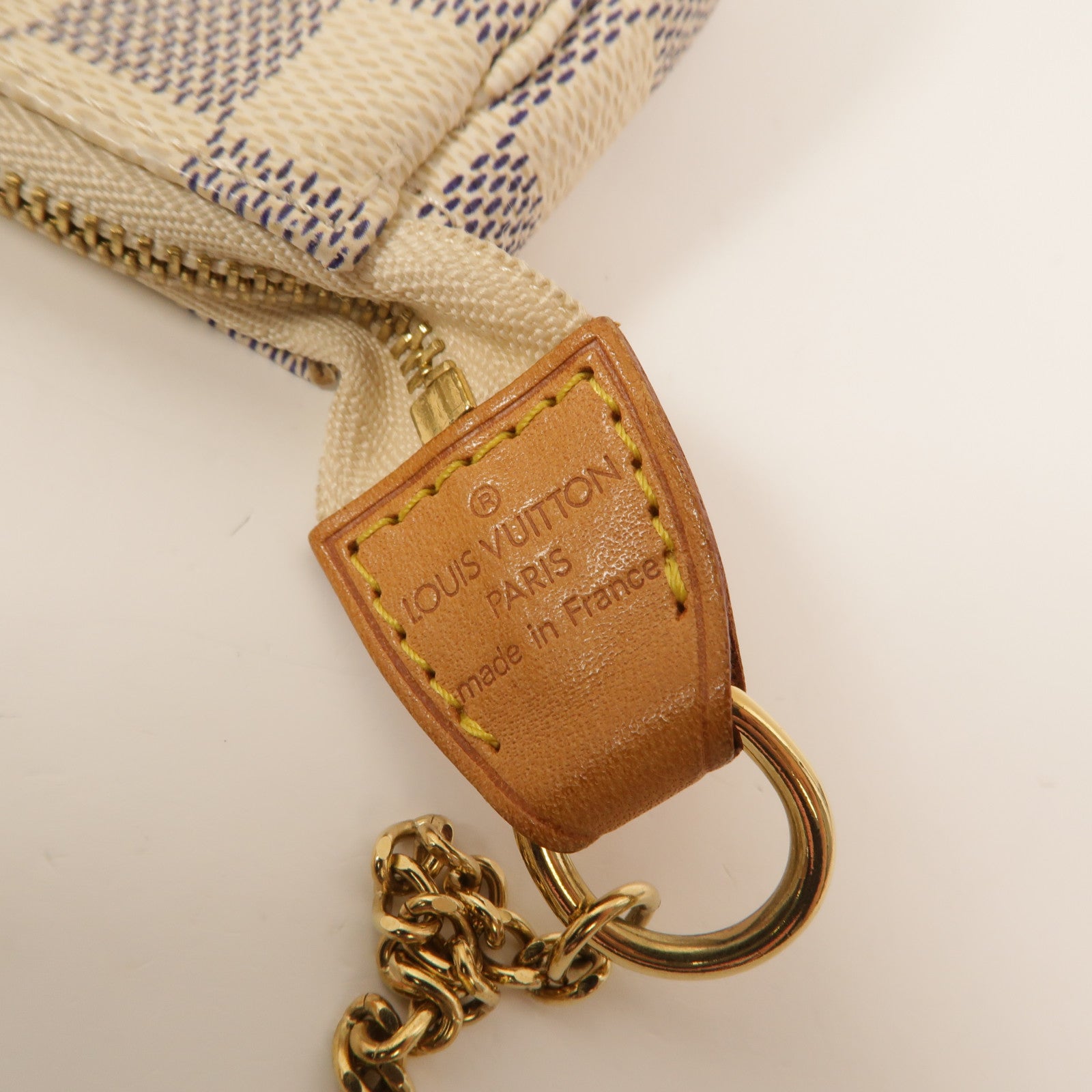 LOUIS VUITTON Damier Azur Mini Pochette Accessories鏈帶手挽袋