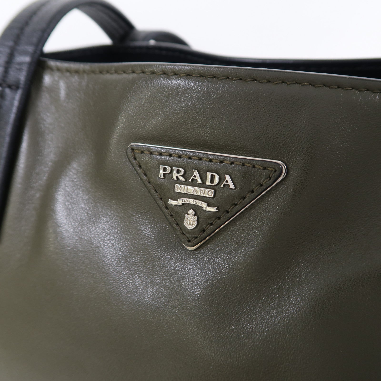 PRADA 牛皮皮革Shoulder Bag銀扣肩背袋綠色/黑色