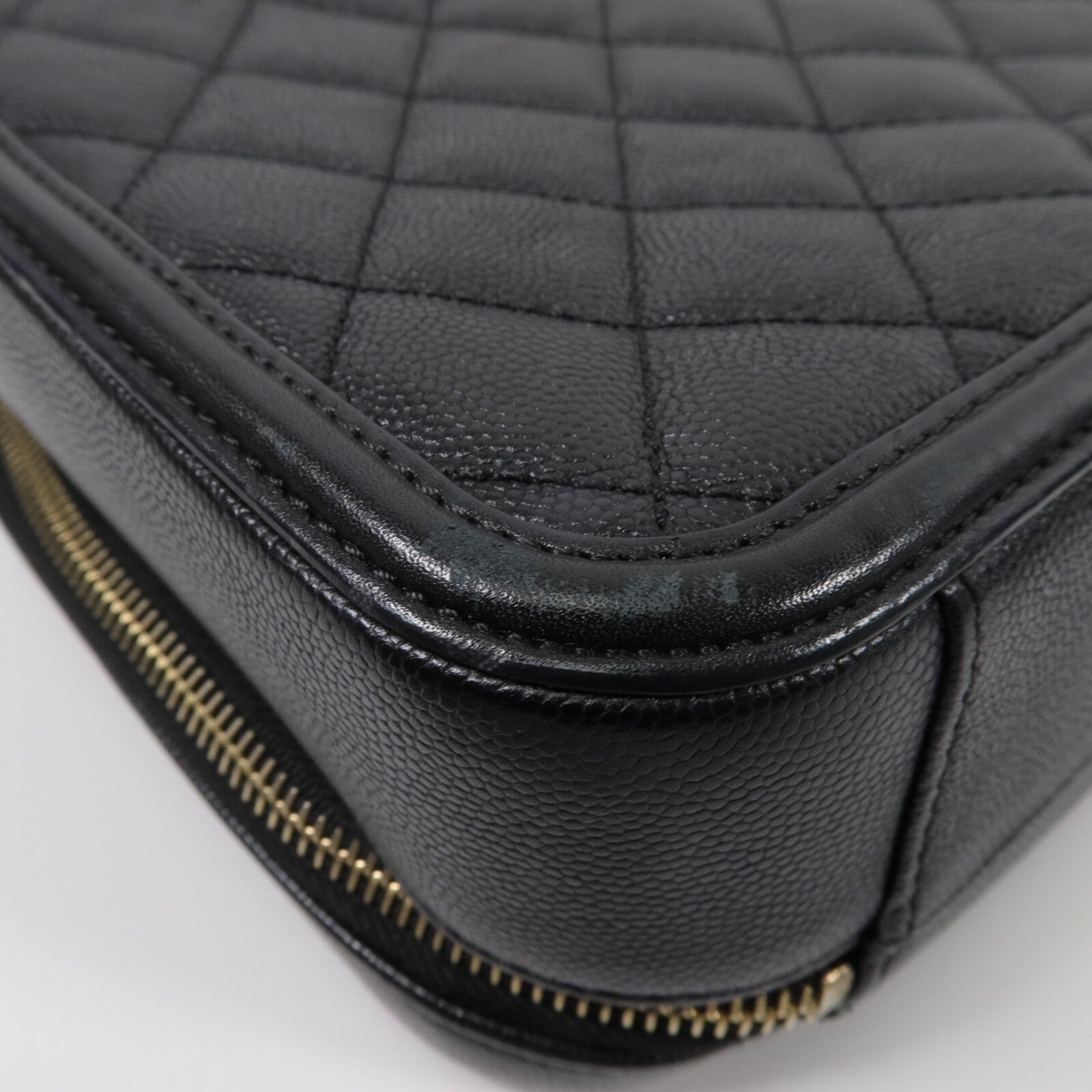 CHANEL 牛皮皮革CC Filigree Vanity Case Medium鏈帶肩背袋