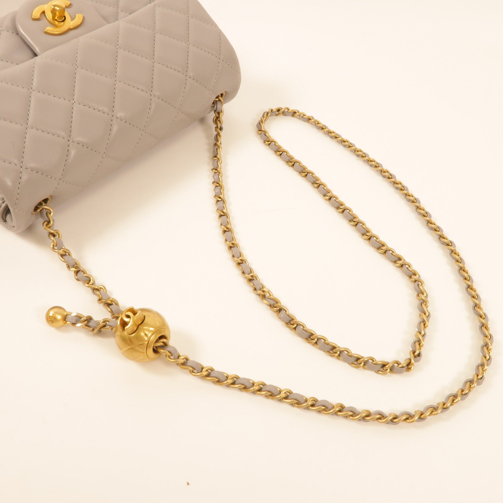 CHANEL 羊皮皮革Classic 20金扣鏈帶肩背袋