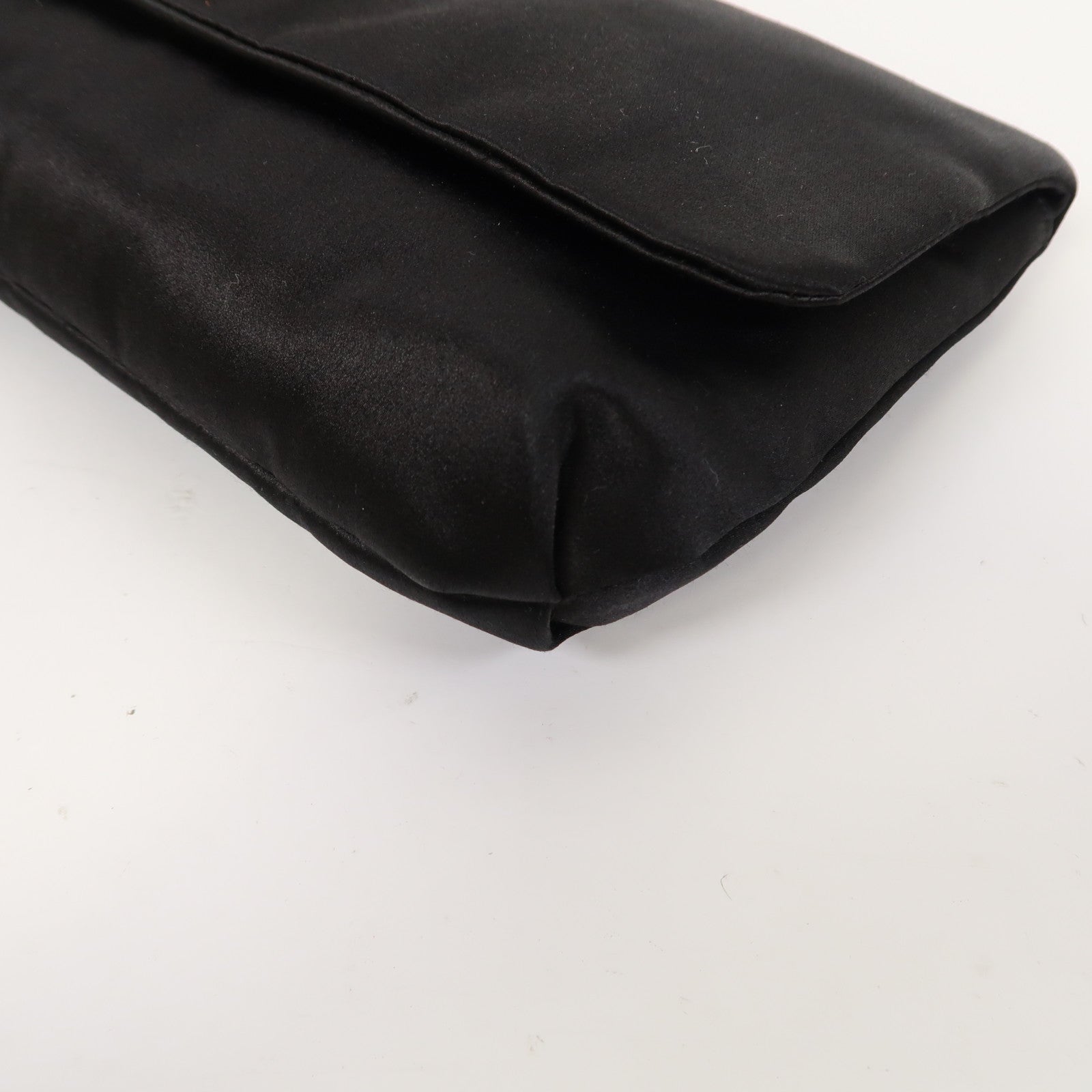 LANVIN 絲質Clutch Bag金扣手拿包黑色
