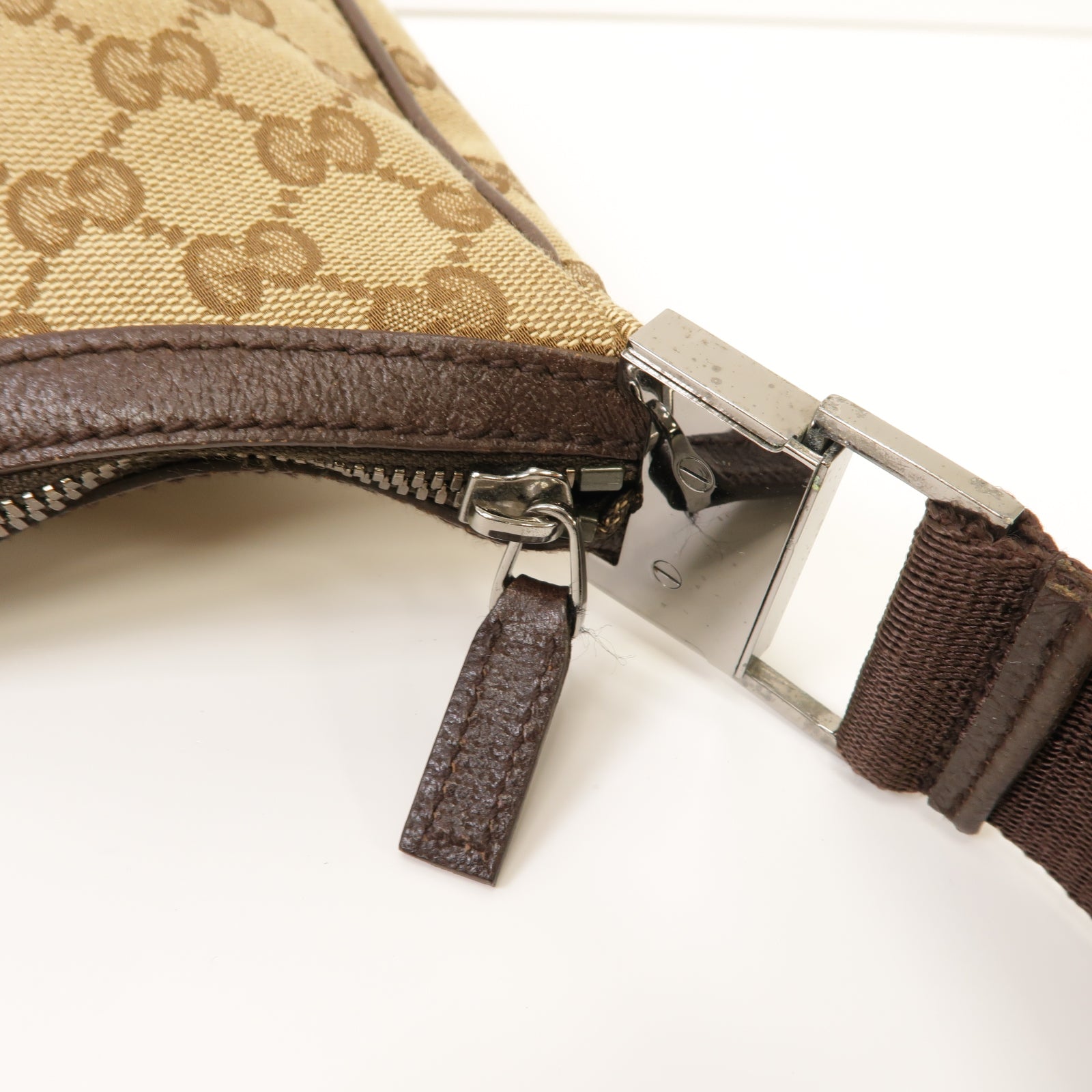 GUCCI 帆布Shoulder Bag銀扣肩背袋啡色