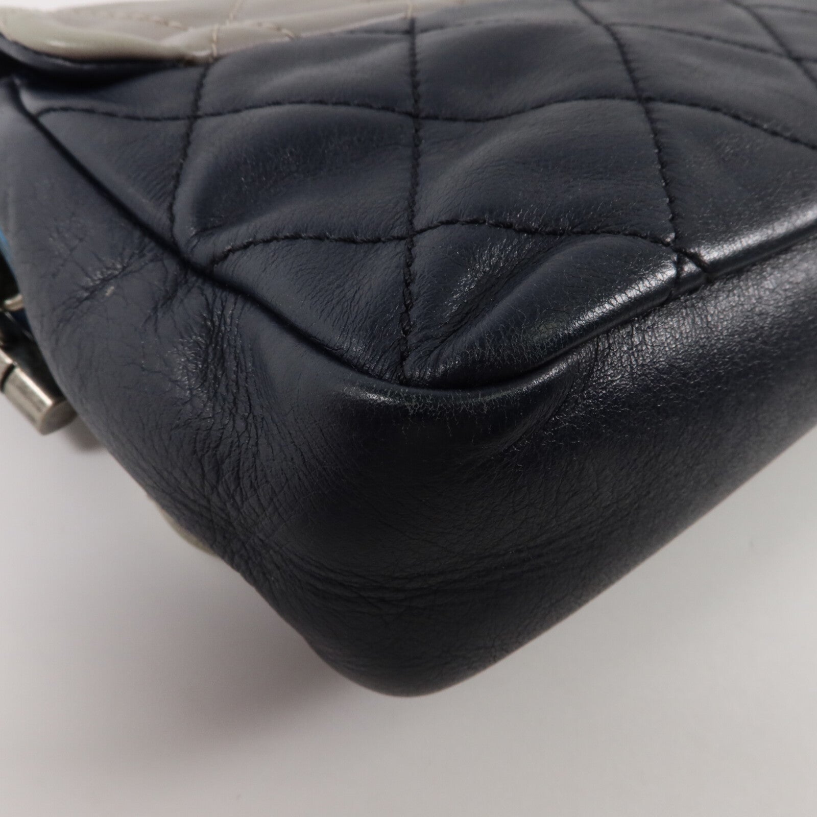 CHANEL 牛皮皮革Tricolor Country Chic Flap Bag鏈帶肩背袋