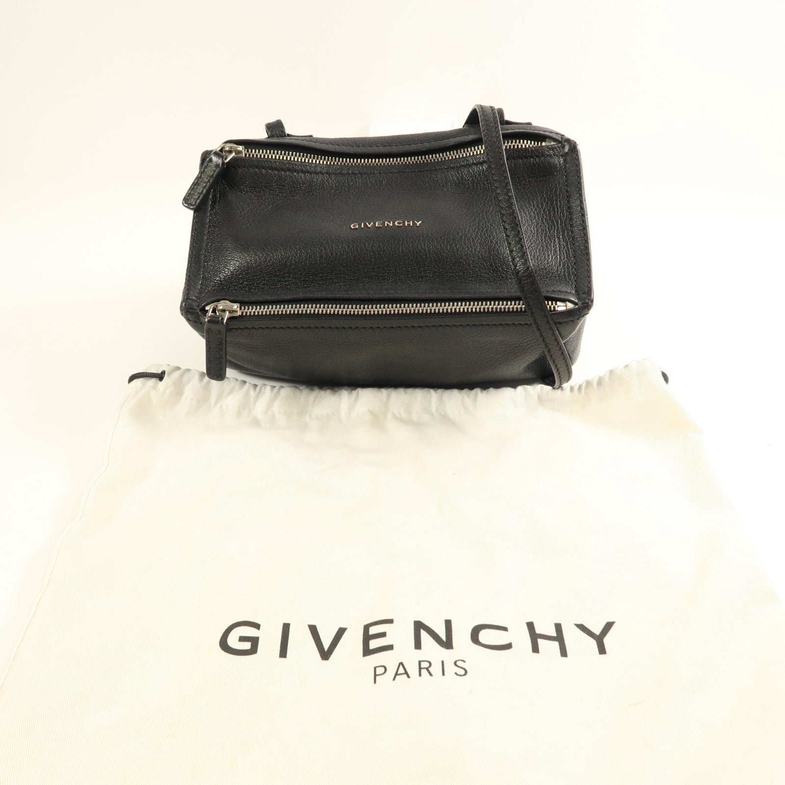 GIVENCHY 牛皮皮革Shoulder Bag銀扣肩背袋