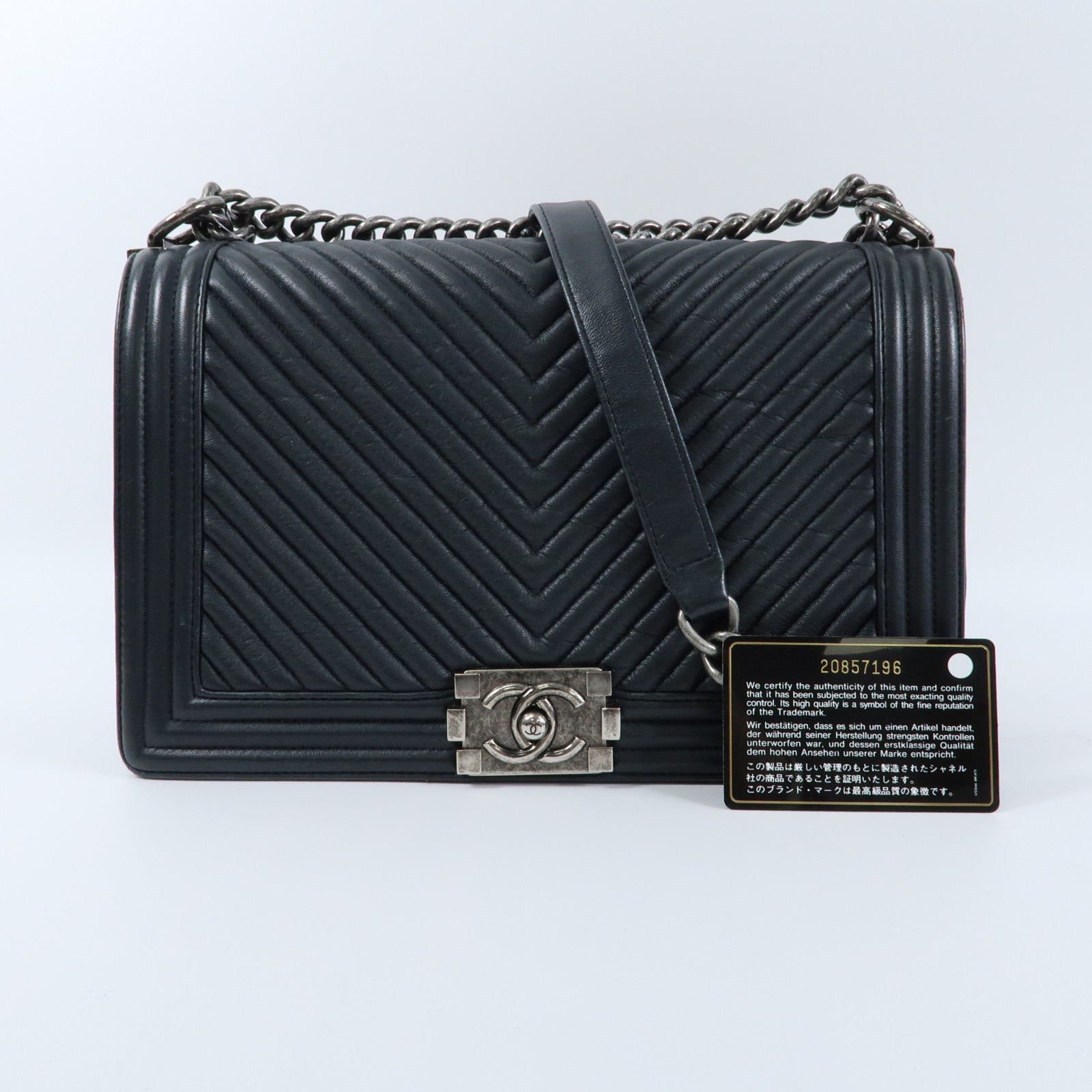 CHANEL 羊皮皮革Boy 28鏈帶肩背袋