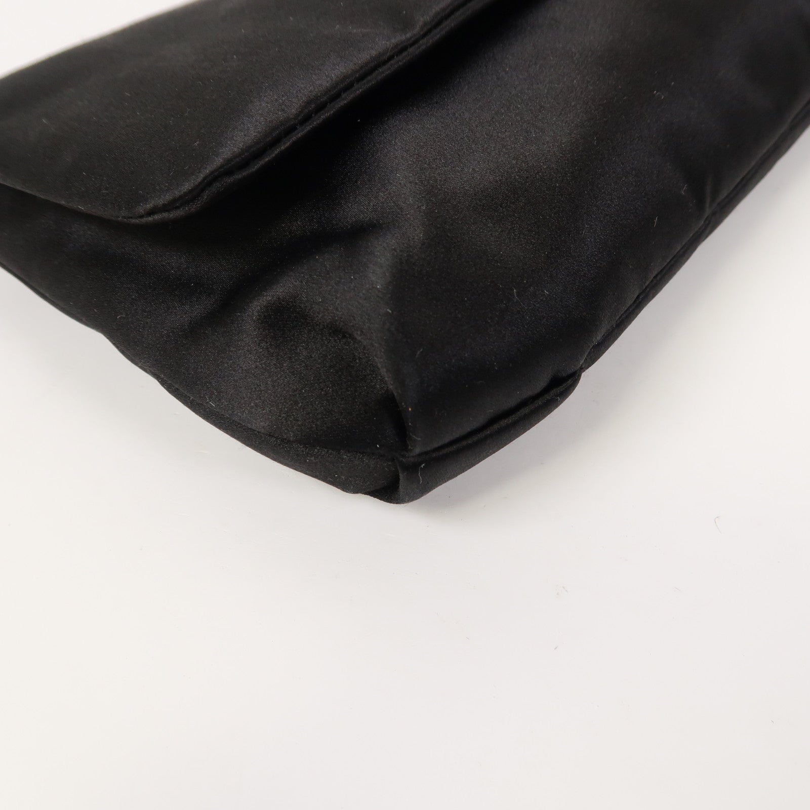 LANVIN 絲質Clutch Bag金扣手拿包黑色