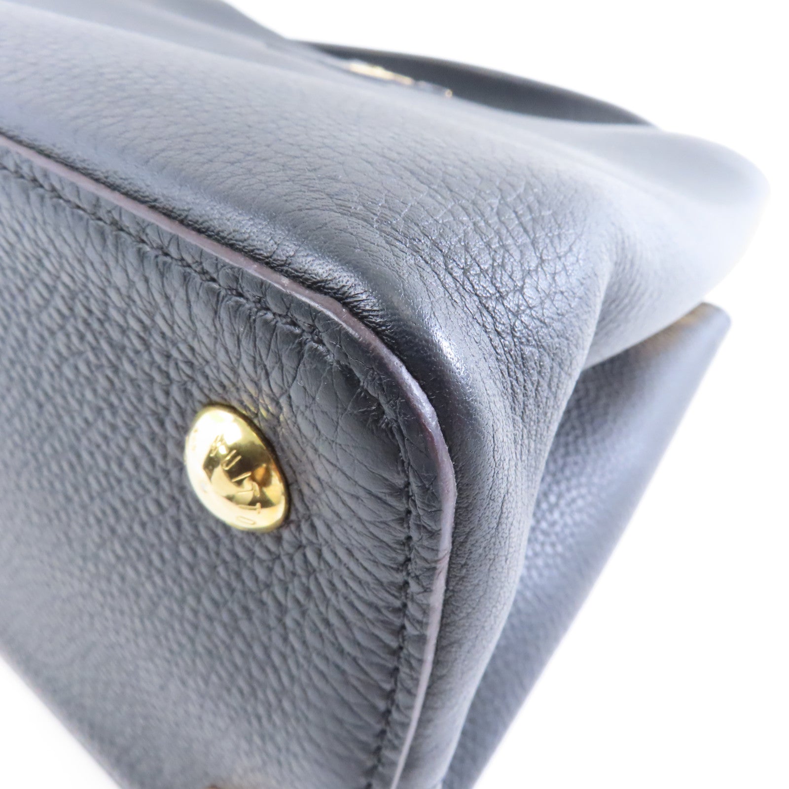 LOUIS VUITTON 牛皮皮革Capuciness MM金扣手挽袋黑色